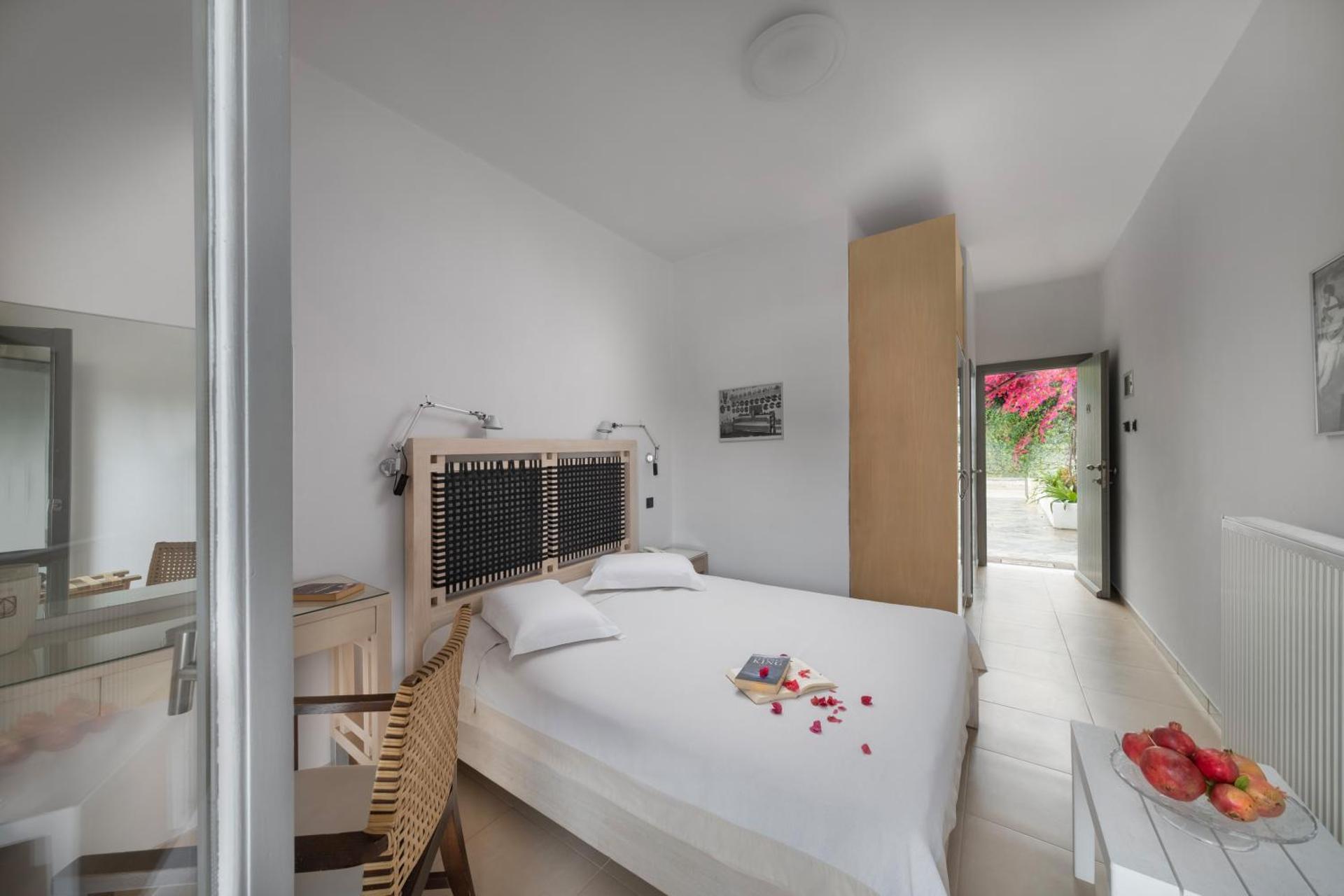 Hotel Nefeli - Photo 2