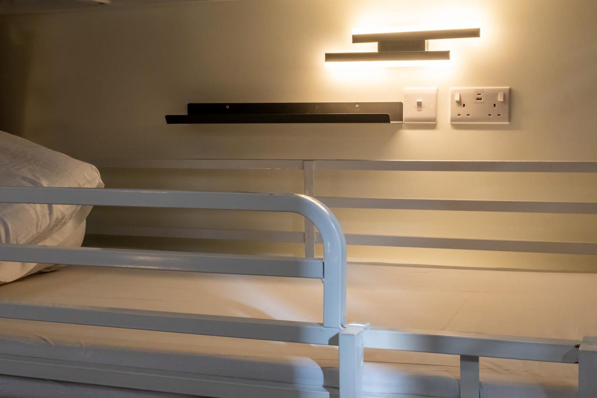 Book A Bed Hostels - Photo 68