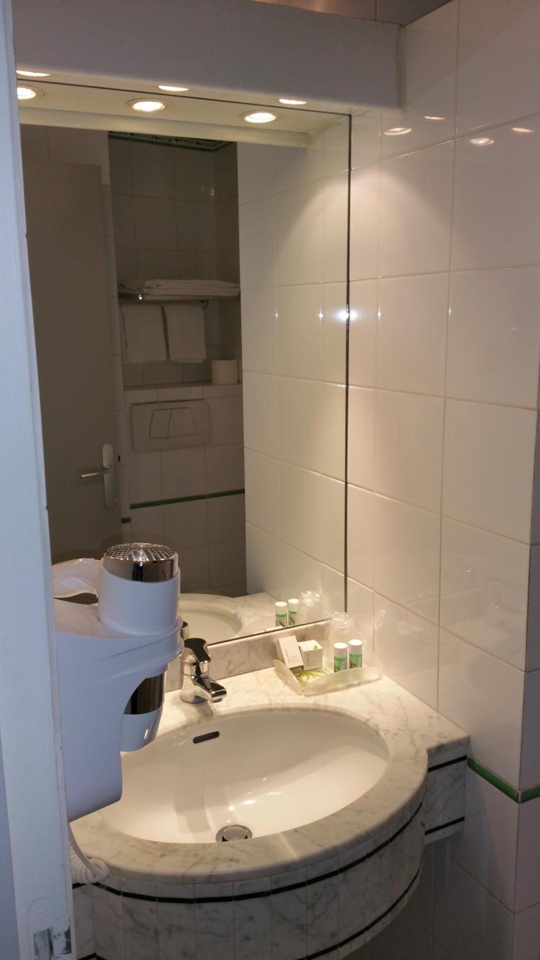 Hôtel des Ecrivains - Photo 3