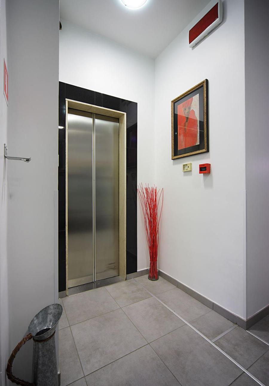 Hotel Paris - Photo 9