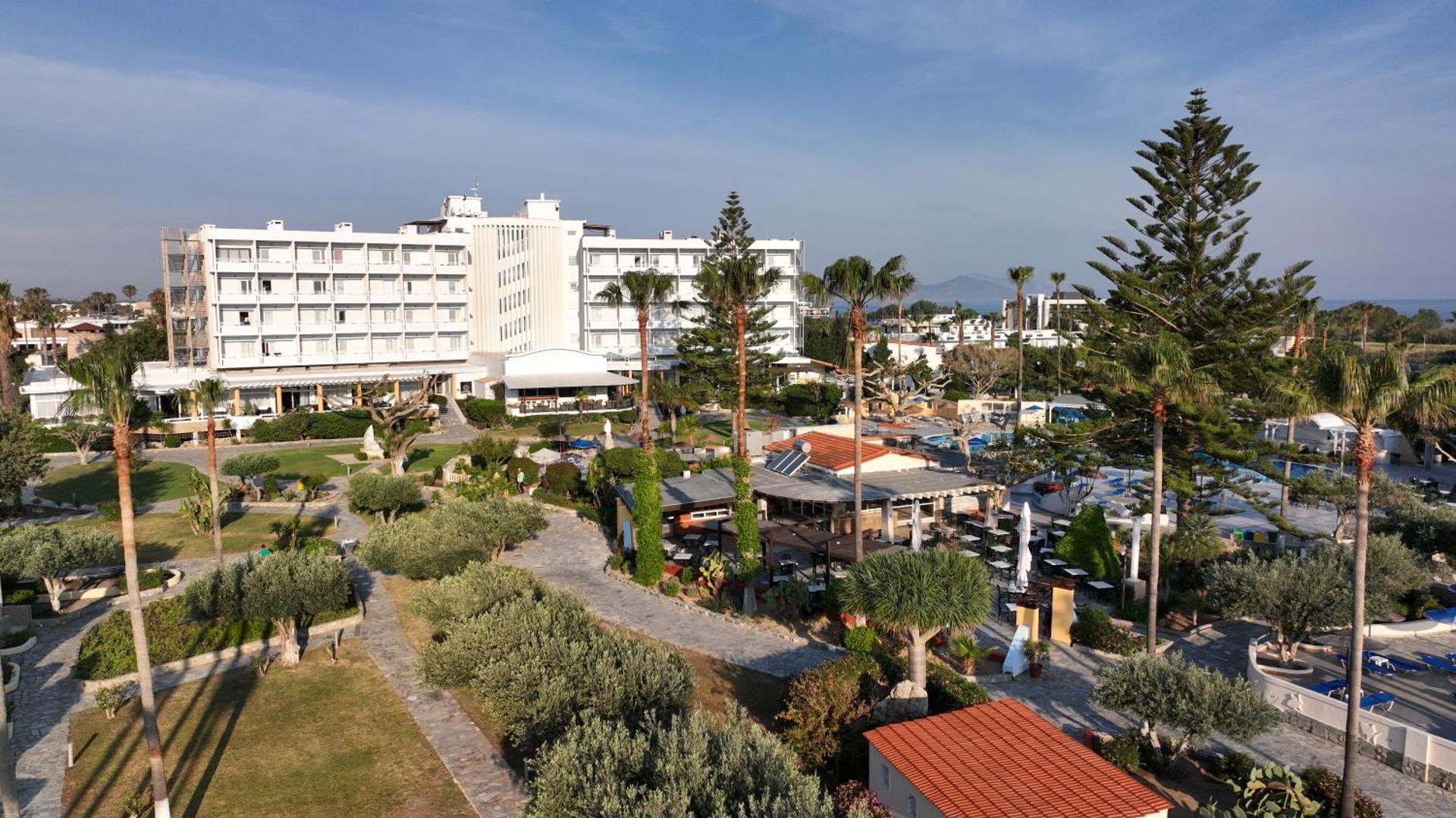 Atlantis Hotel - Photo 19