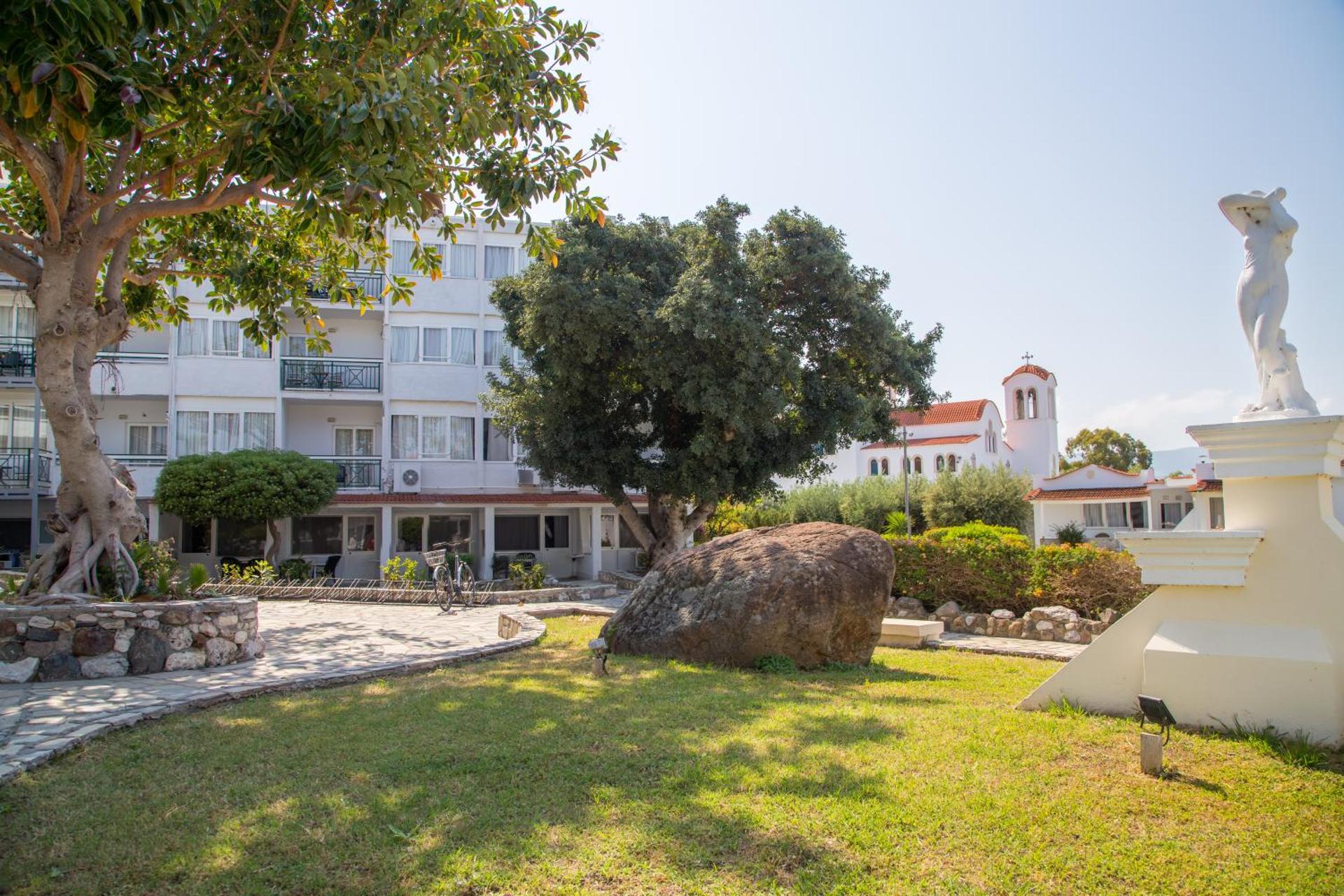 Atlantis Hotel - Photo 36