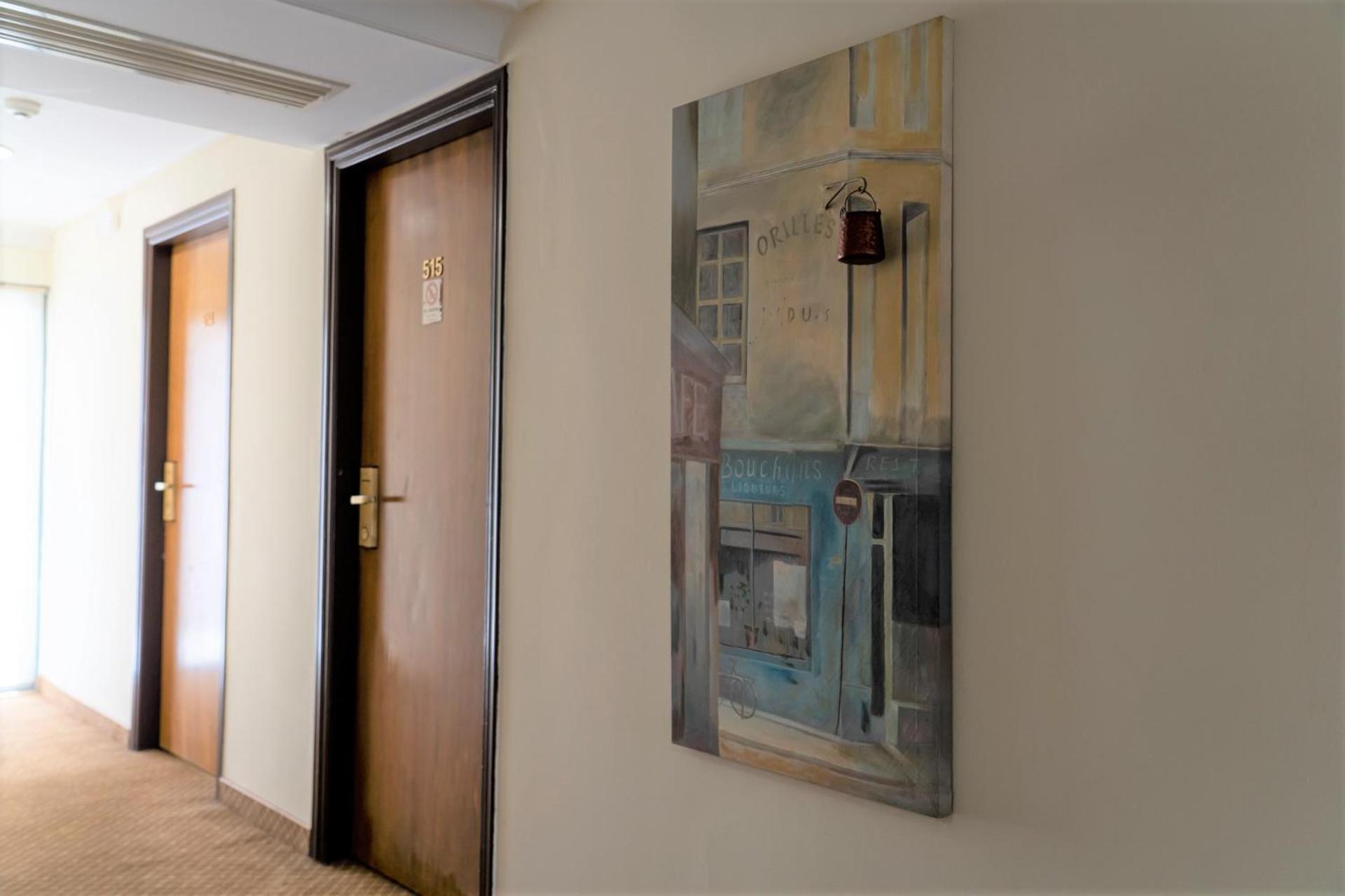 Four Seasons Hotel - Photo 24