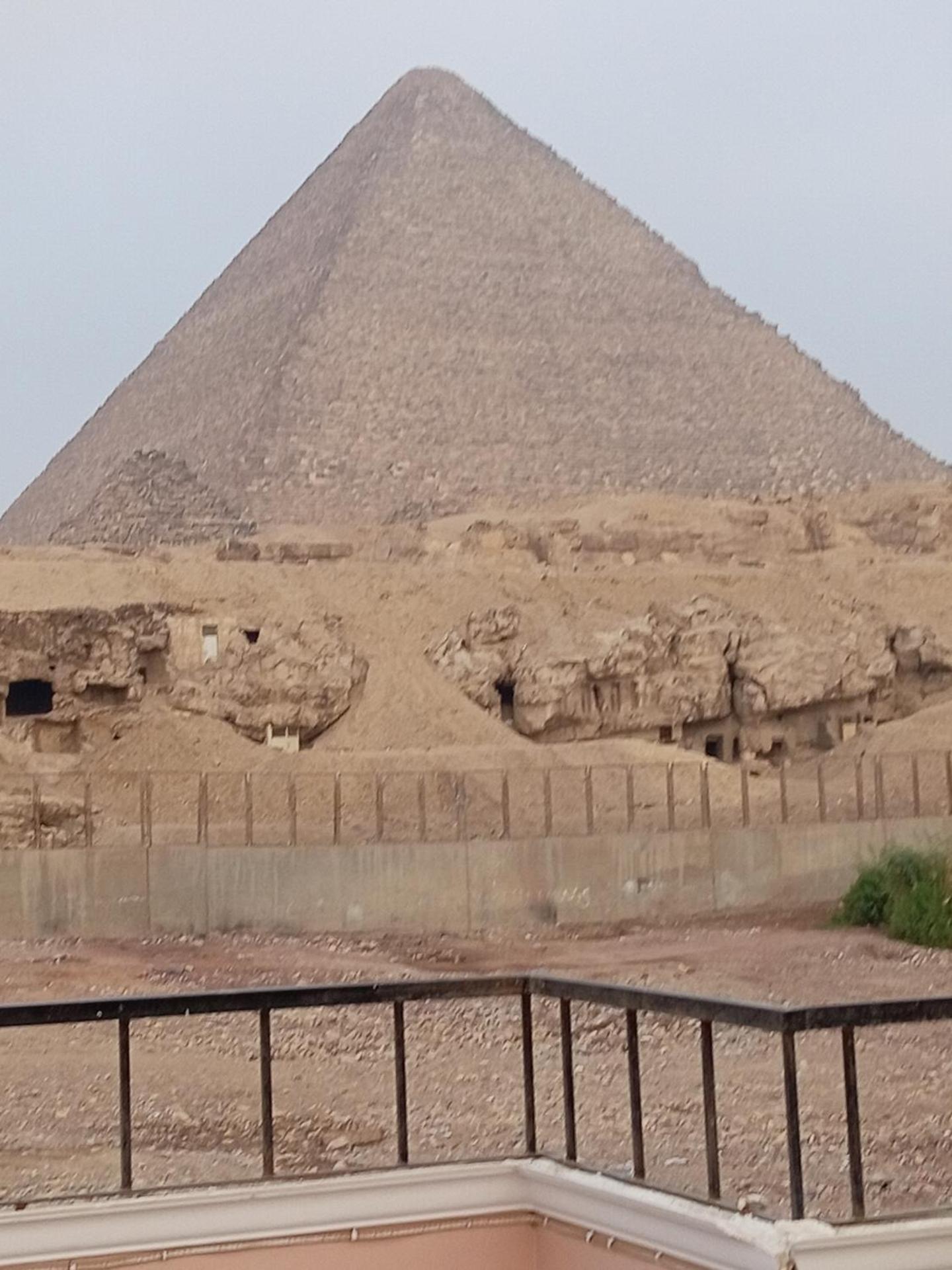 Grensha Pyramids inn - Photo 68