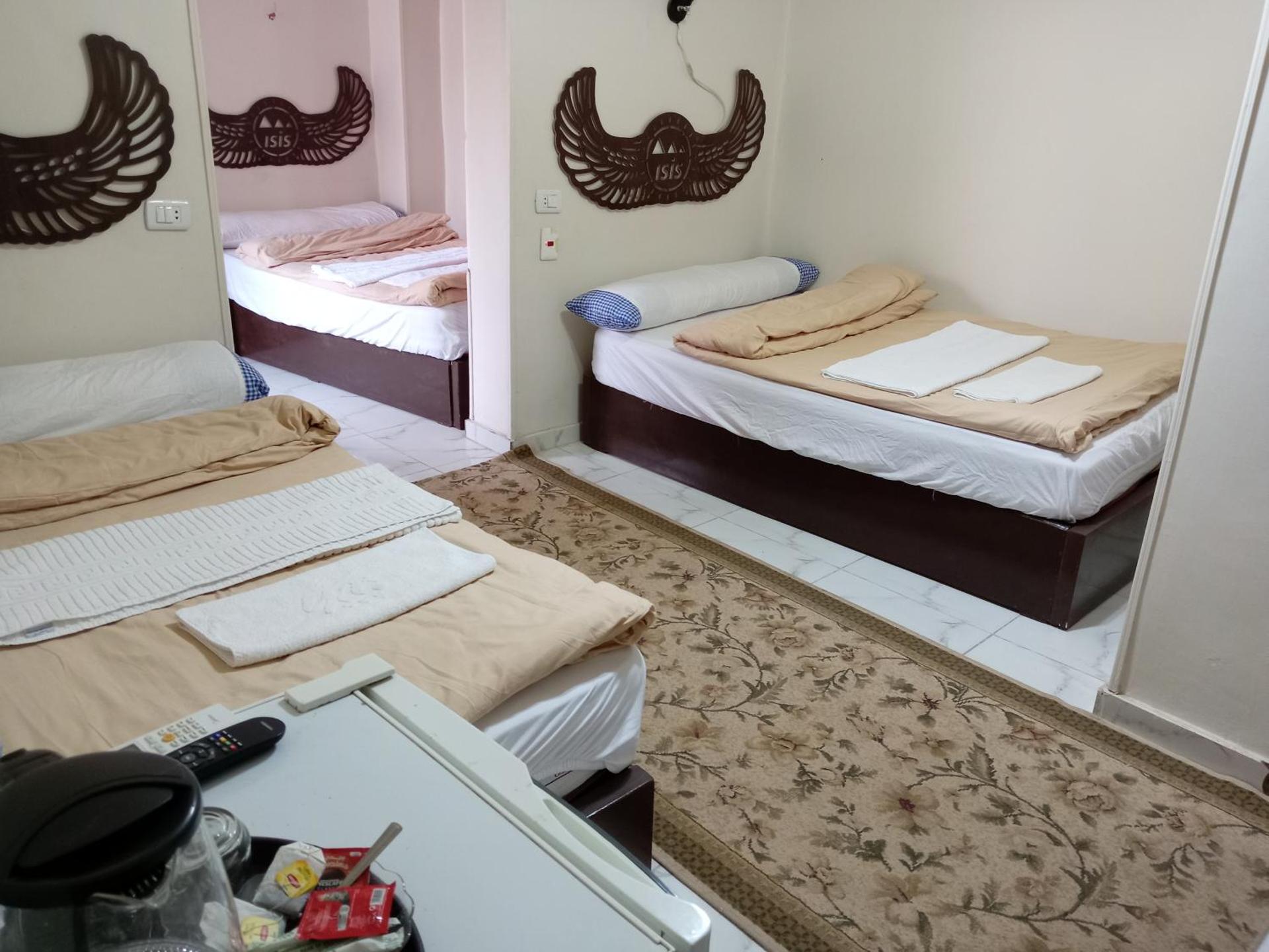 Grensha Pyramids inn - Photo 22