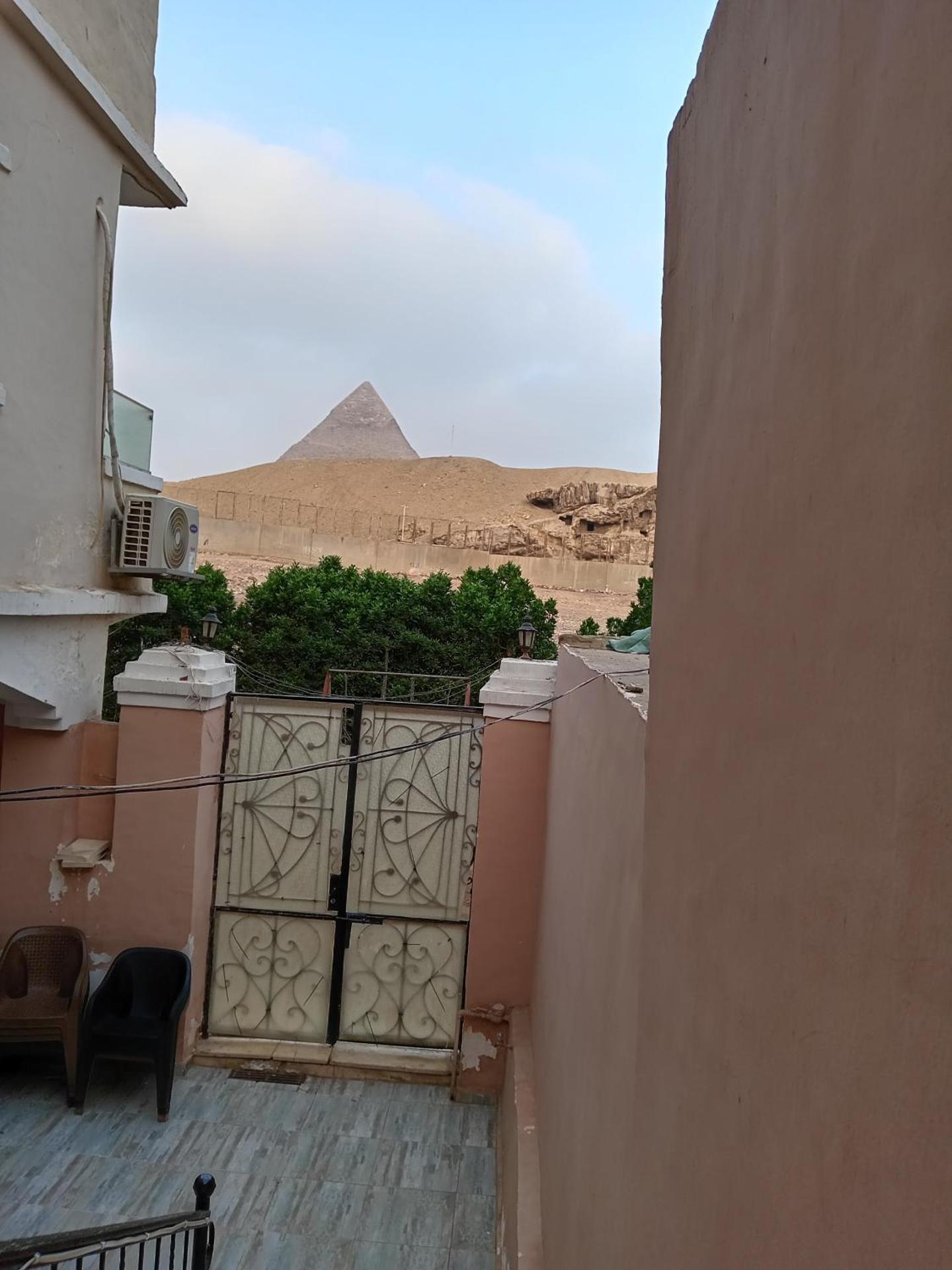 Grensha Pyramids inn - Photo 74