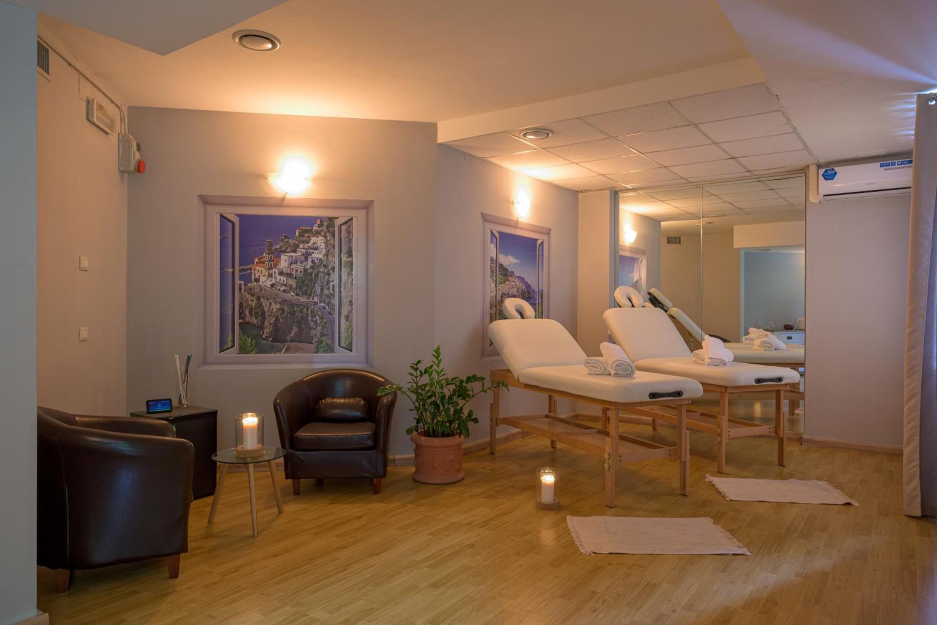 Hotel Centro Congressi Polo Nautico - Photo 81