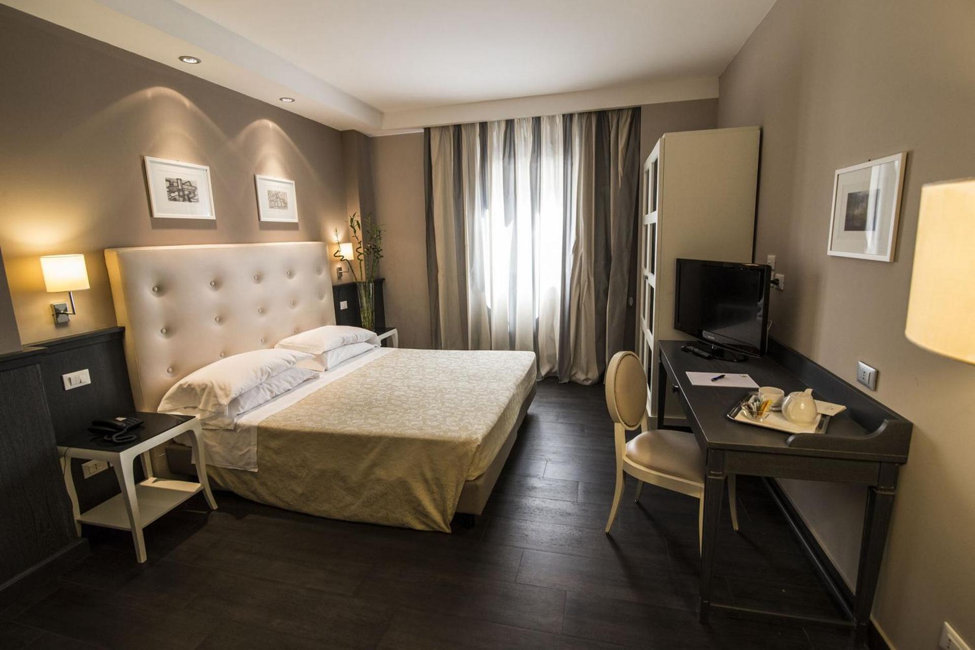 Hotel Mediterraneo - Photo 50