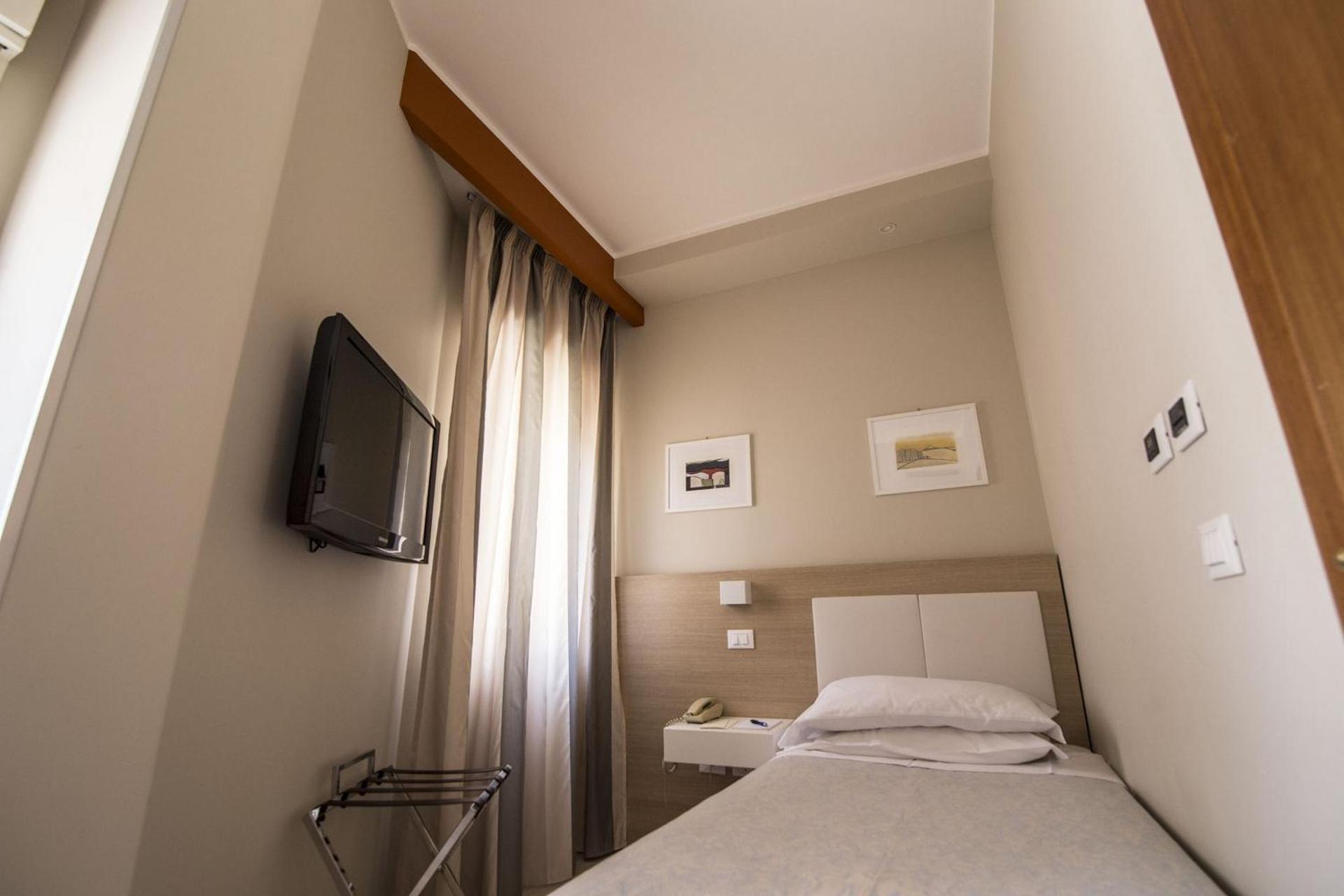 Hotel Mediterraneo - Photo 44