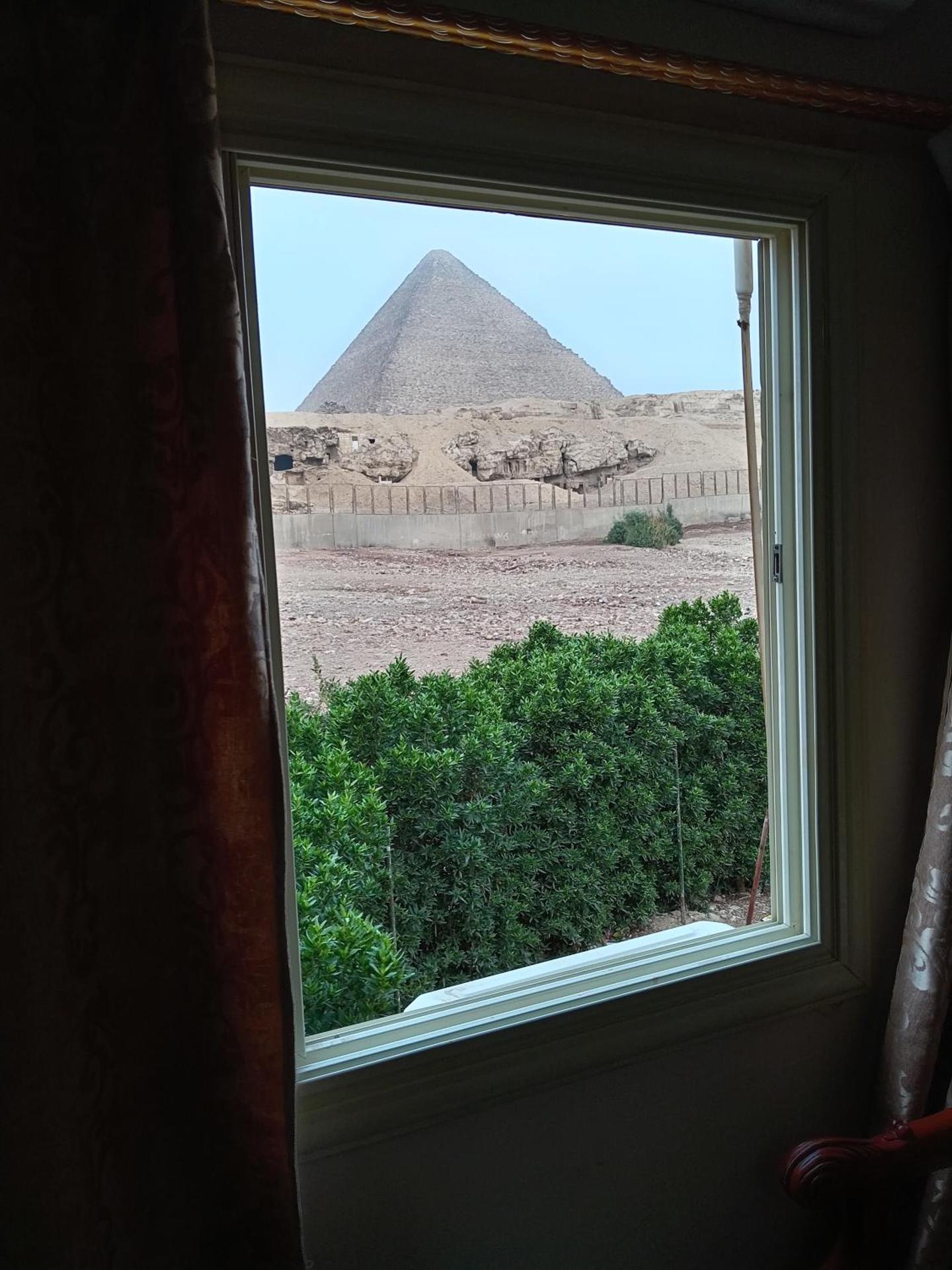 Grensha Pyramids inn - Photo 82