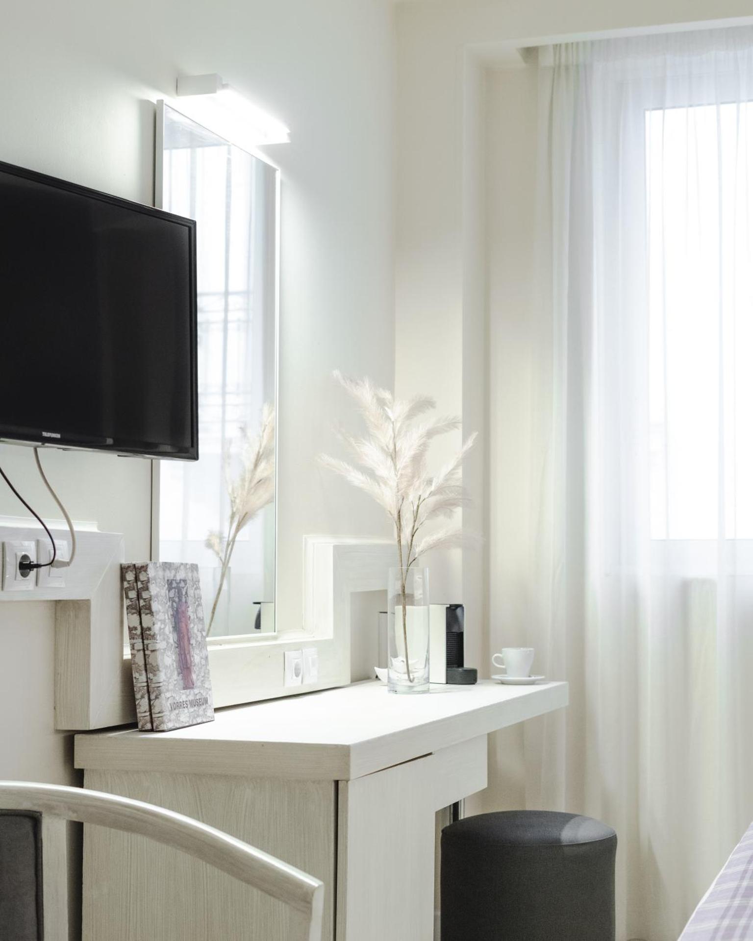 Athens Cypria Hotel - Photo 11