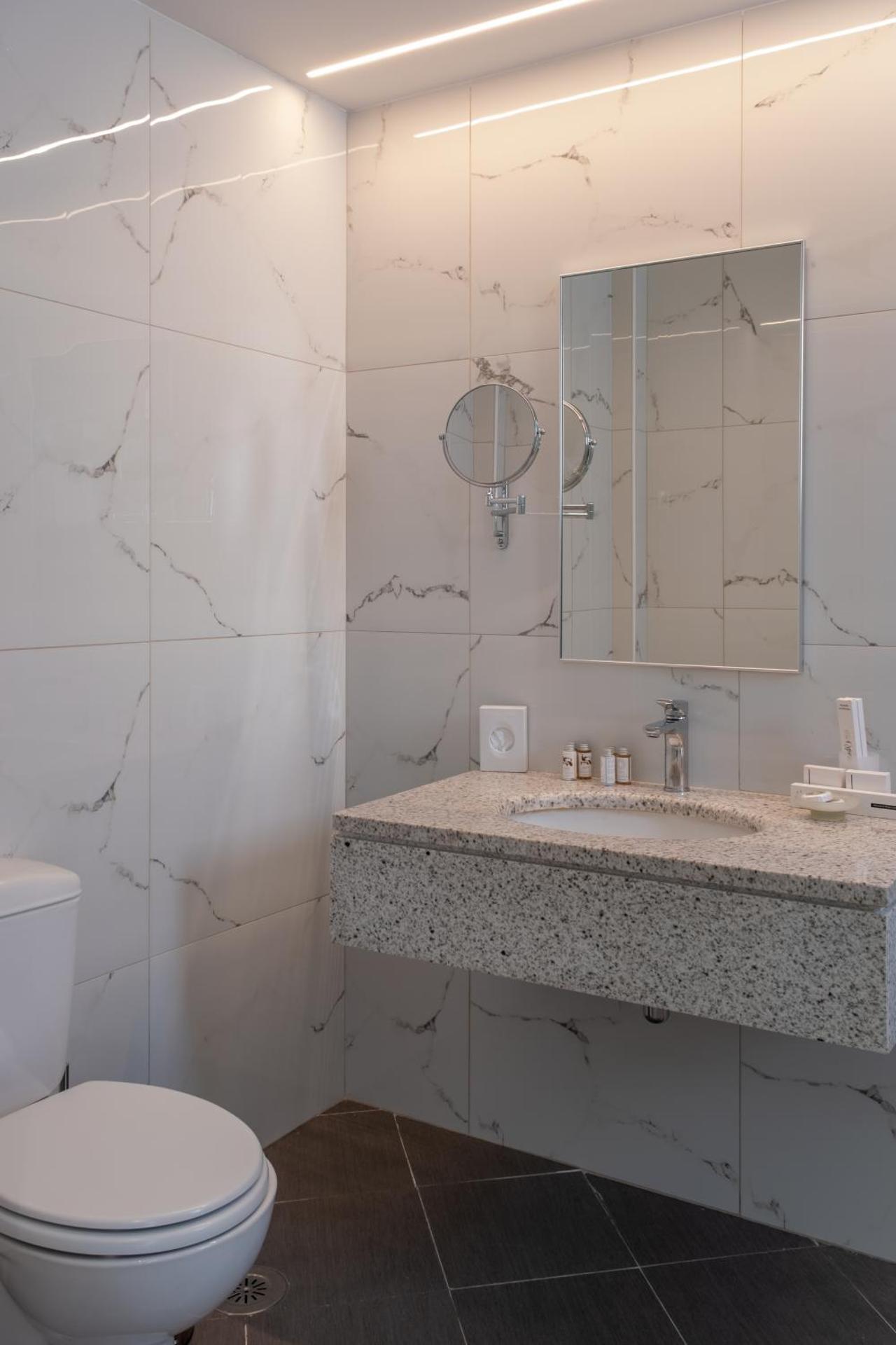 Athens Cypria Hotel - Photo 92