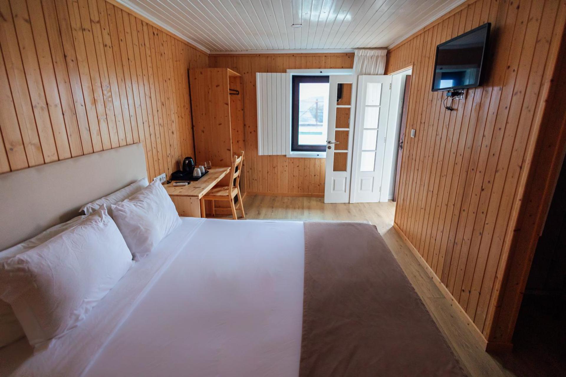 Double Room with Pool View