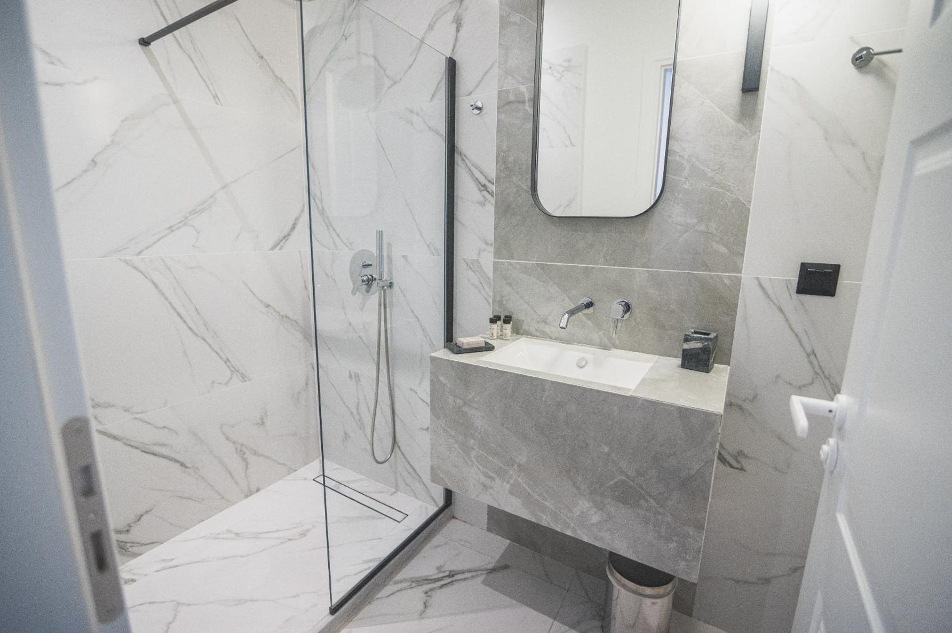 Downtown Suites by Athens Tower - Photo 36