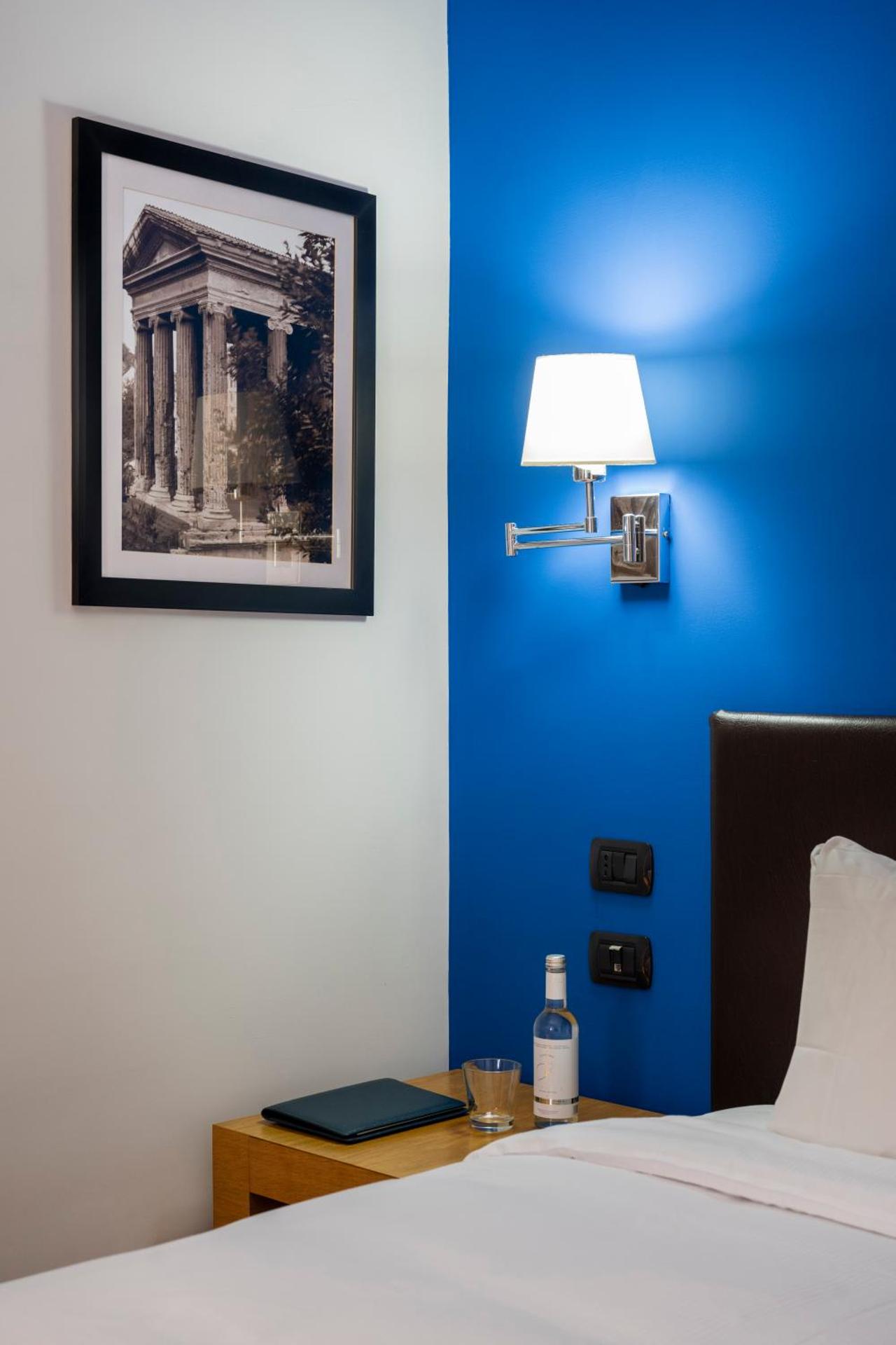 Sky Blue Place Rome - Photo 27