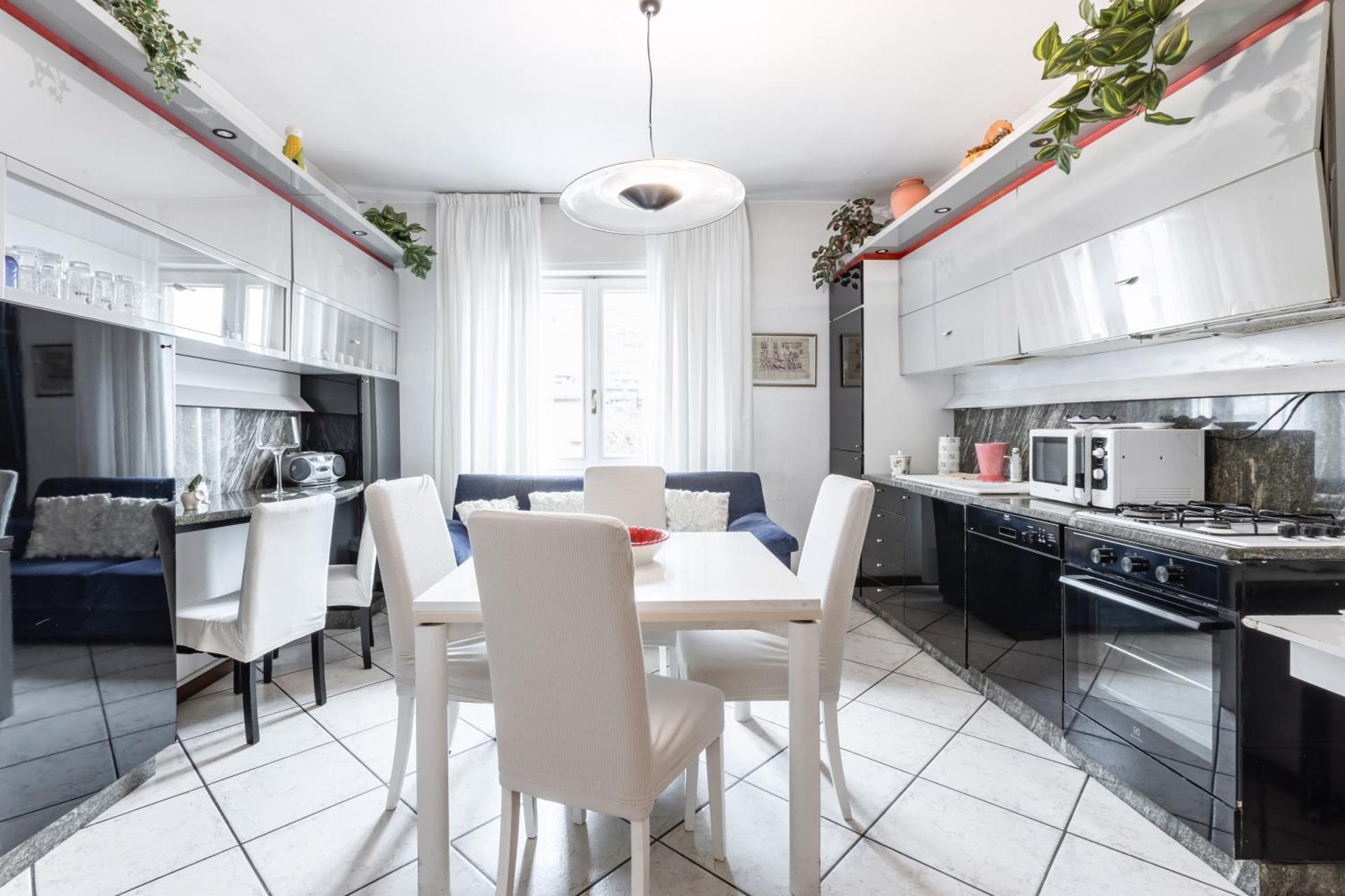 HOST4U - CASA LUCIA, Appartamento Vista Lago D'Iseo a Lovere - Photo 11
