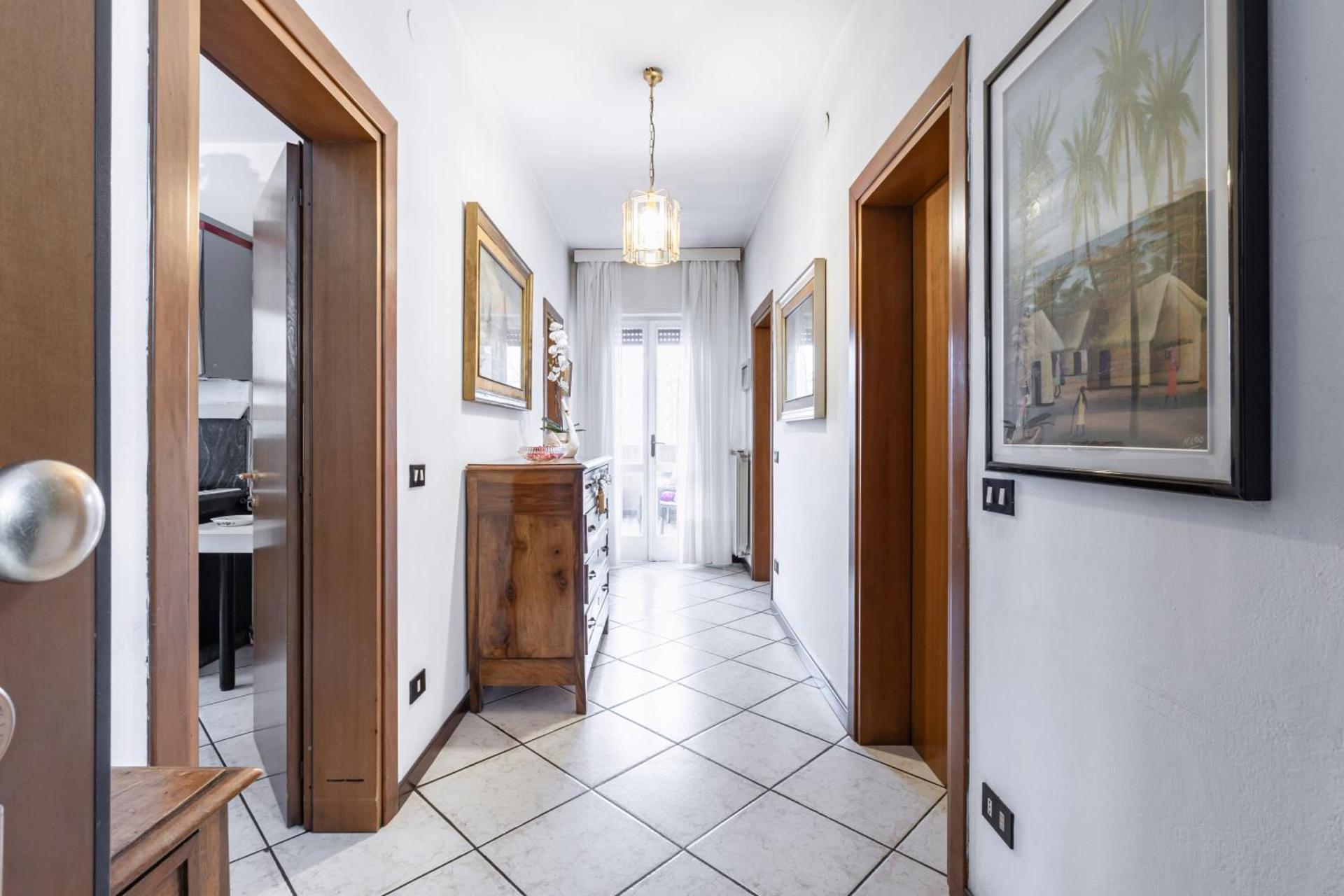 HOST4U - CASA LUCIA, Appartamento Vista Lago D'Iseo a Lovere - Photo 13