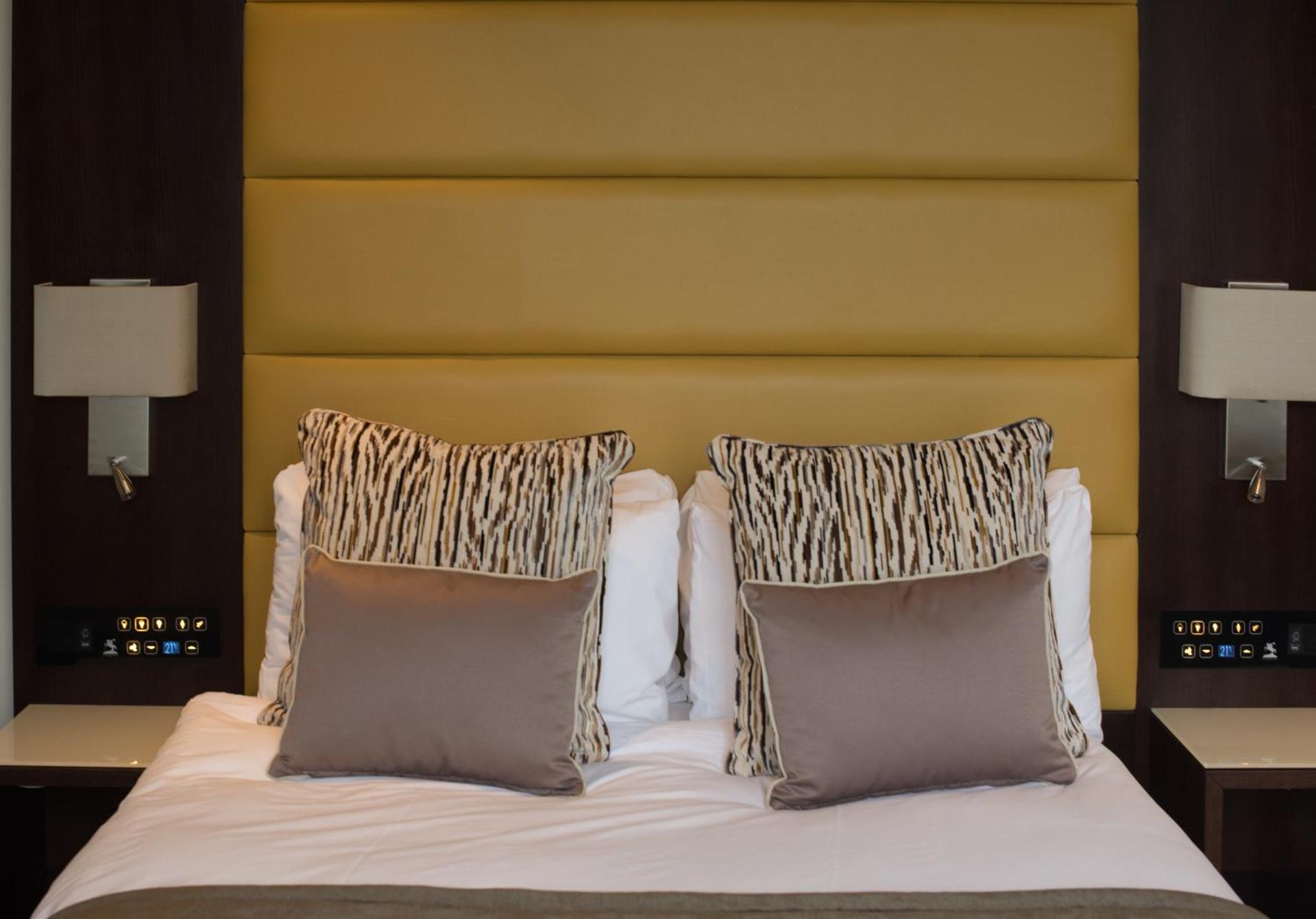 St George's Hotel - Wembley - Photo 9