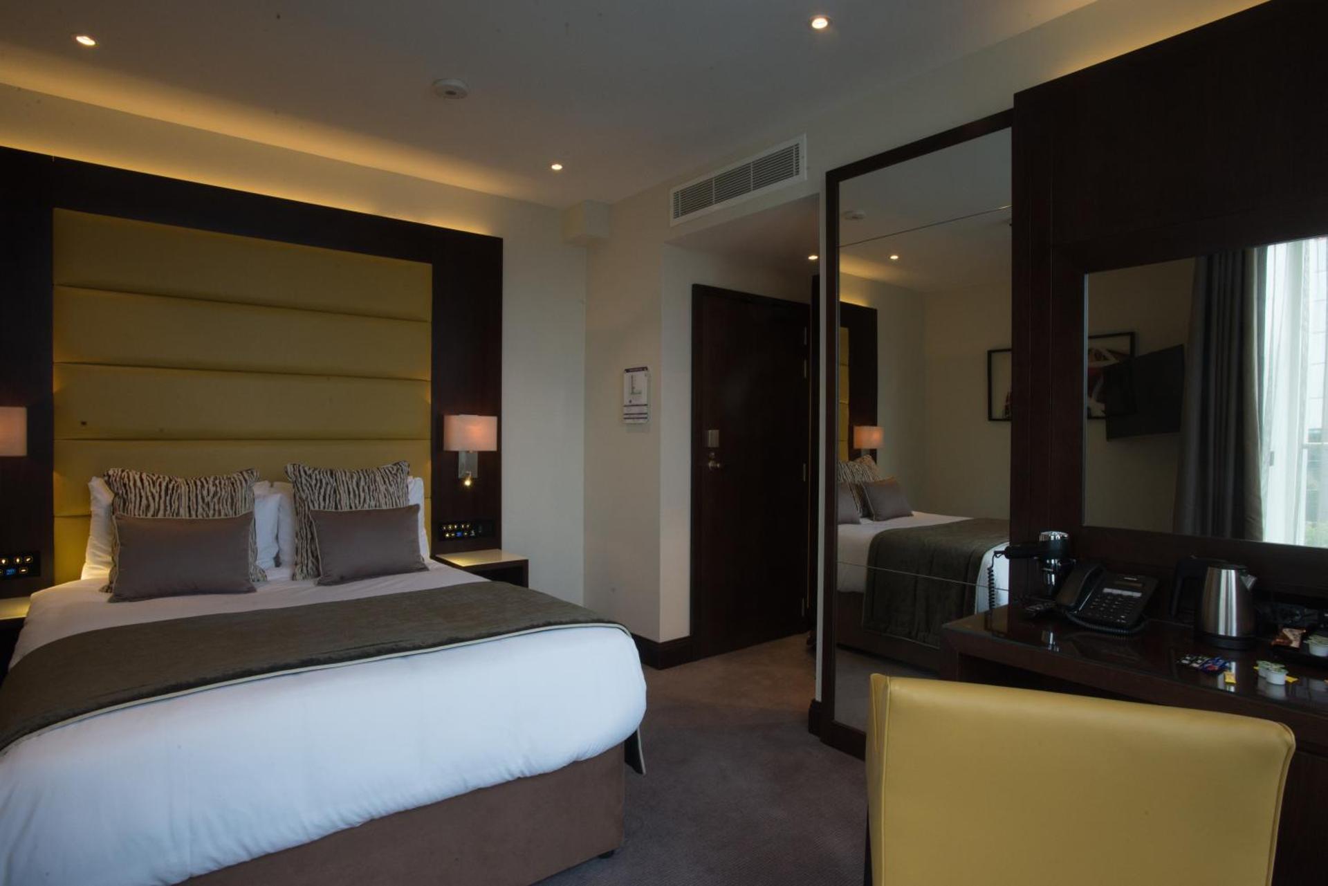 St George's Hotel - Wembley - Photo 14
