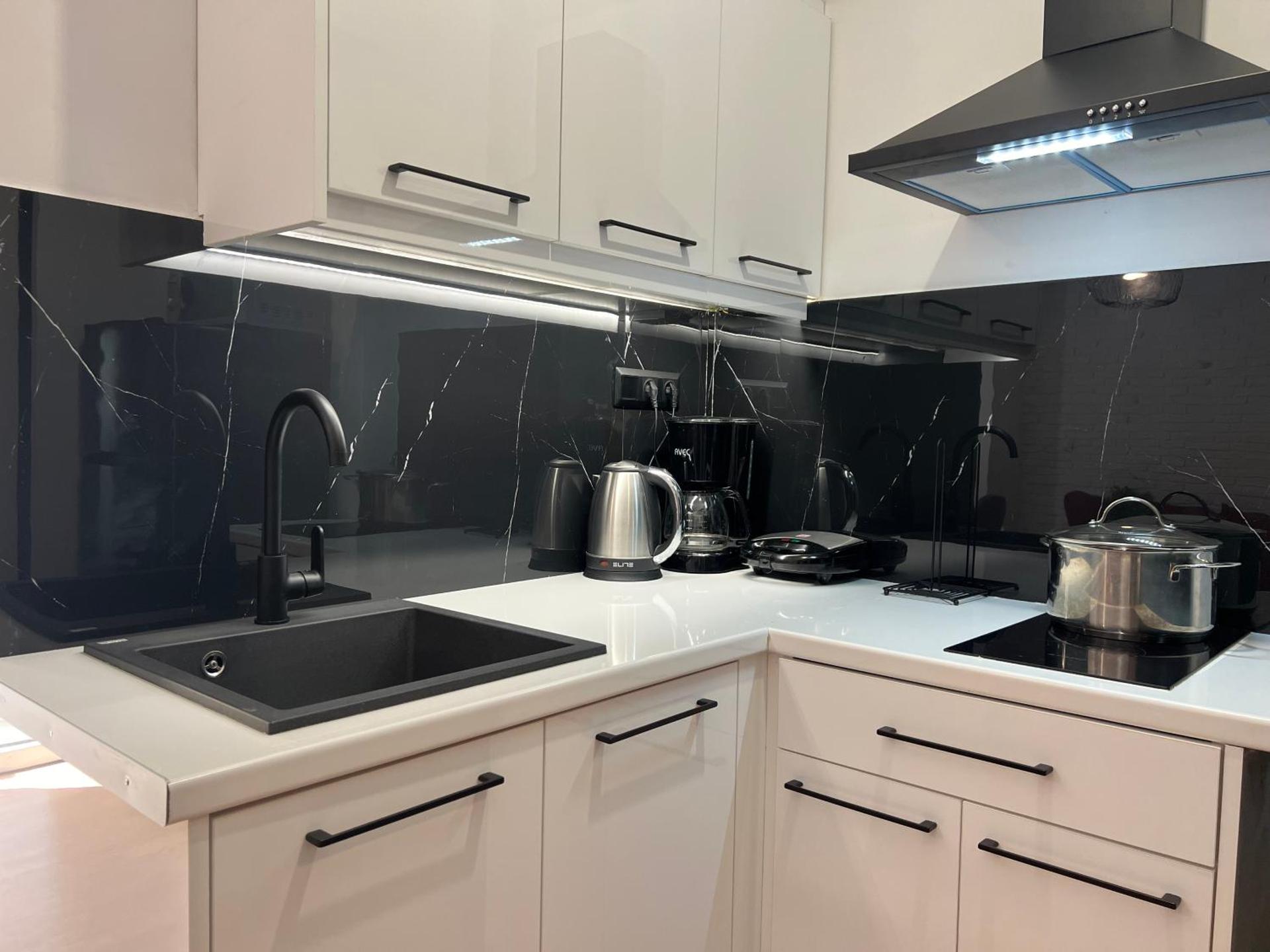 Allure Athens Urban Suites - Photo 43