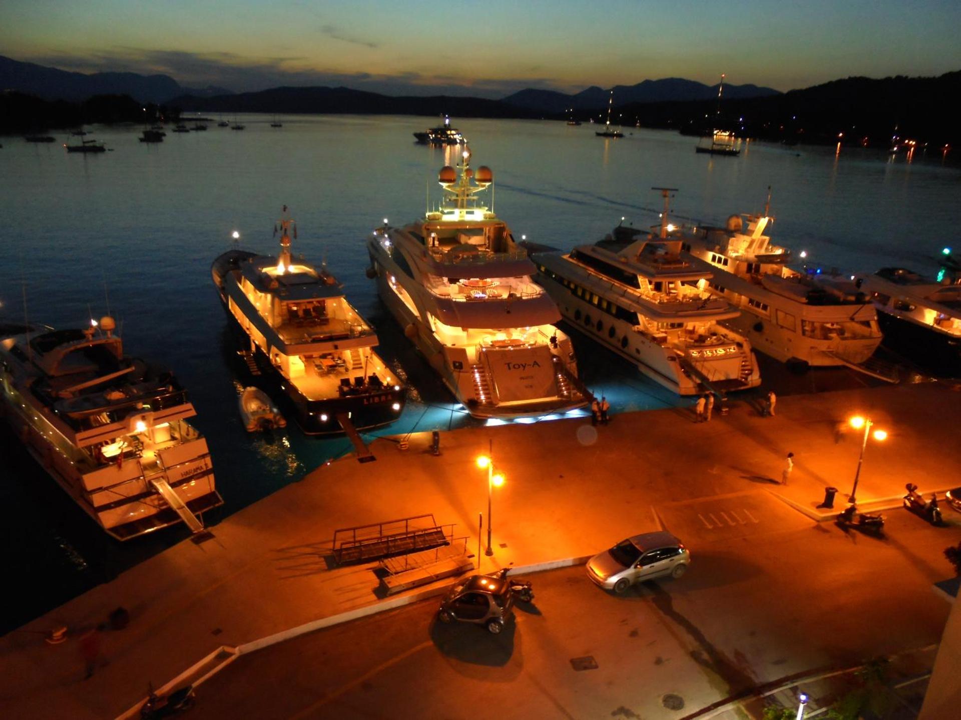 The Manessi City Boutique Hotel - Photo 60