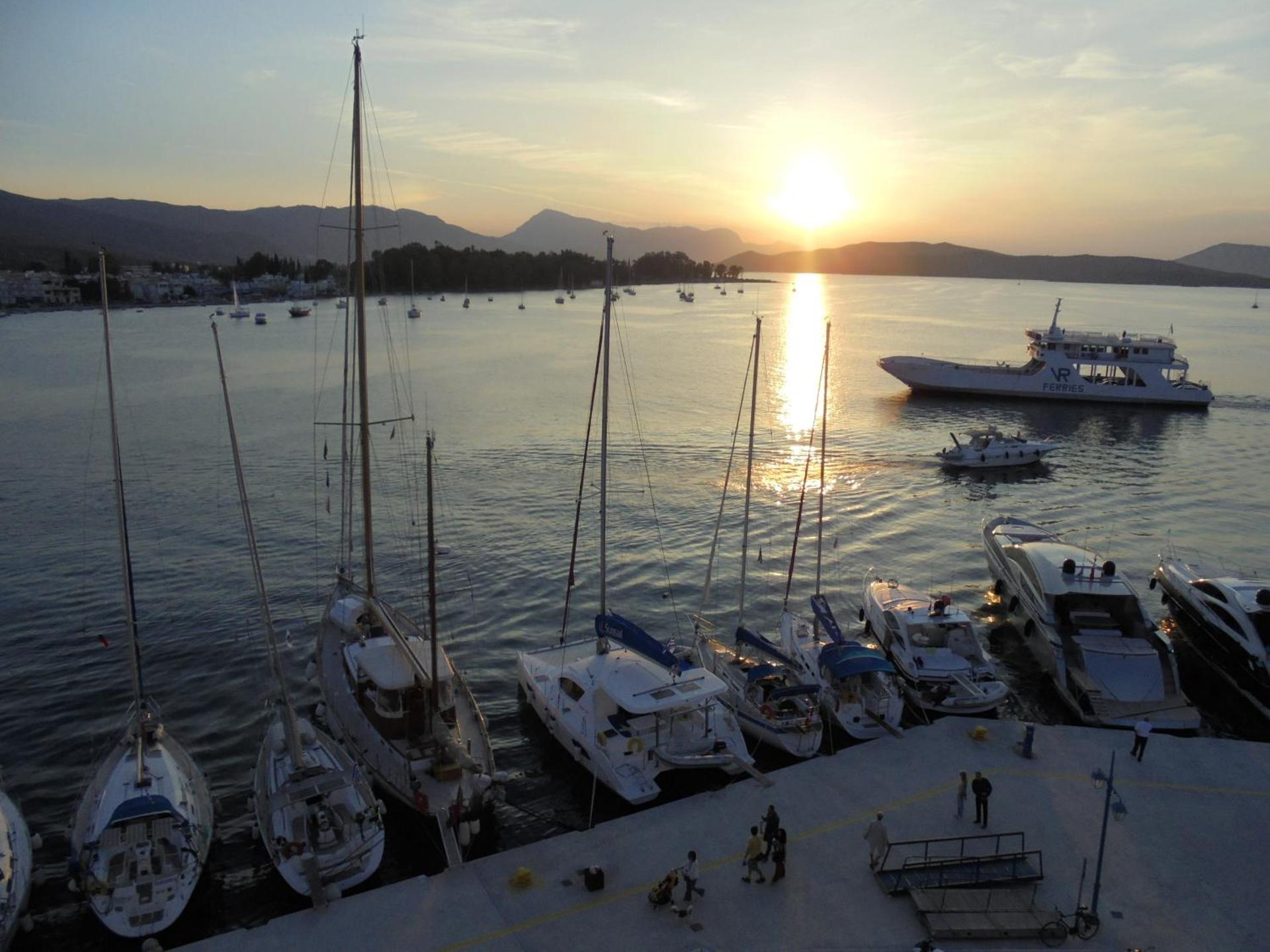 The Manessi City Boutique Hotel - Photo 54