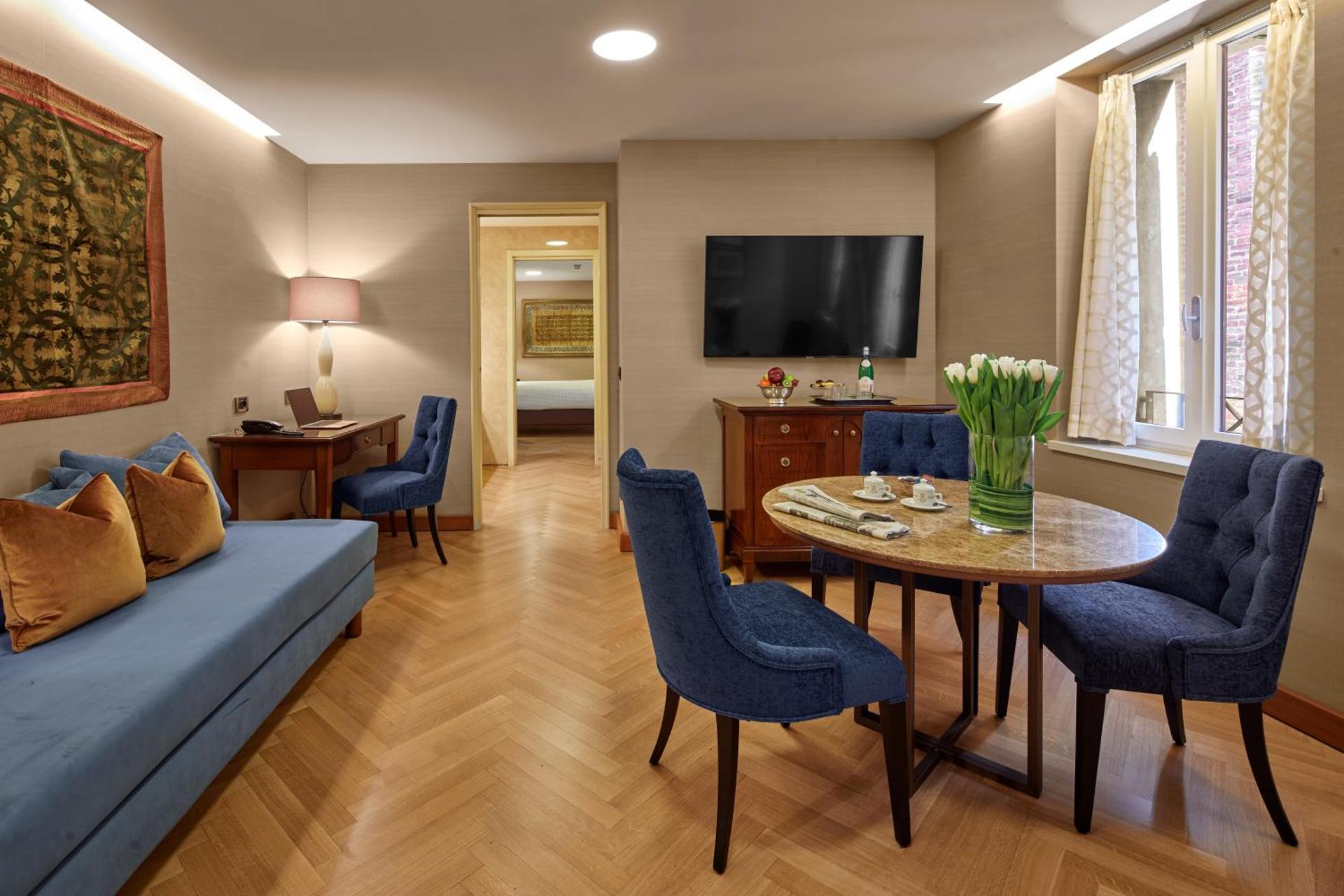 Hotel Accademia - Photo 59