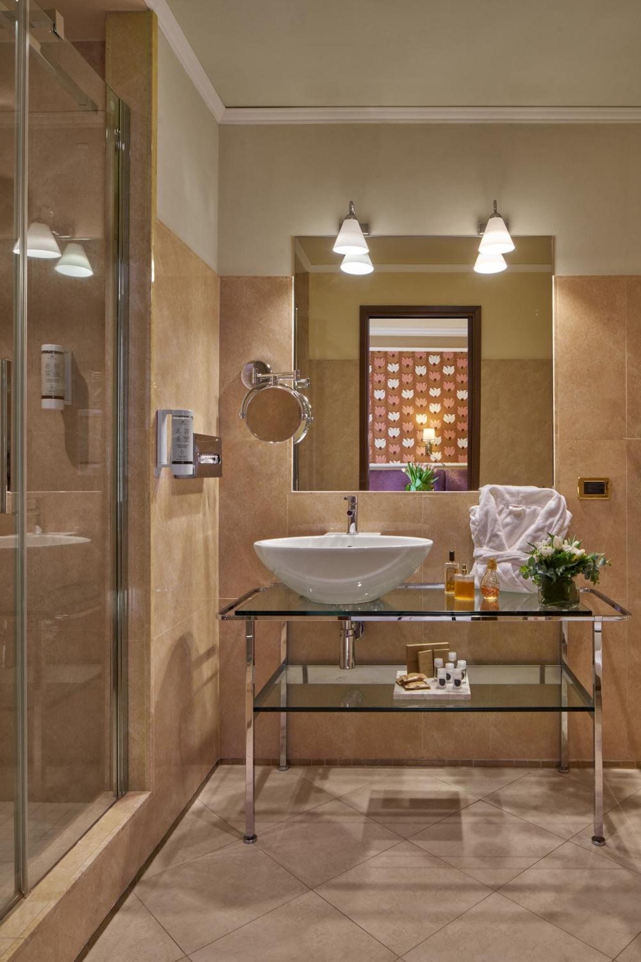 Hotel Accademia - Photo 27