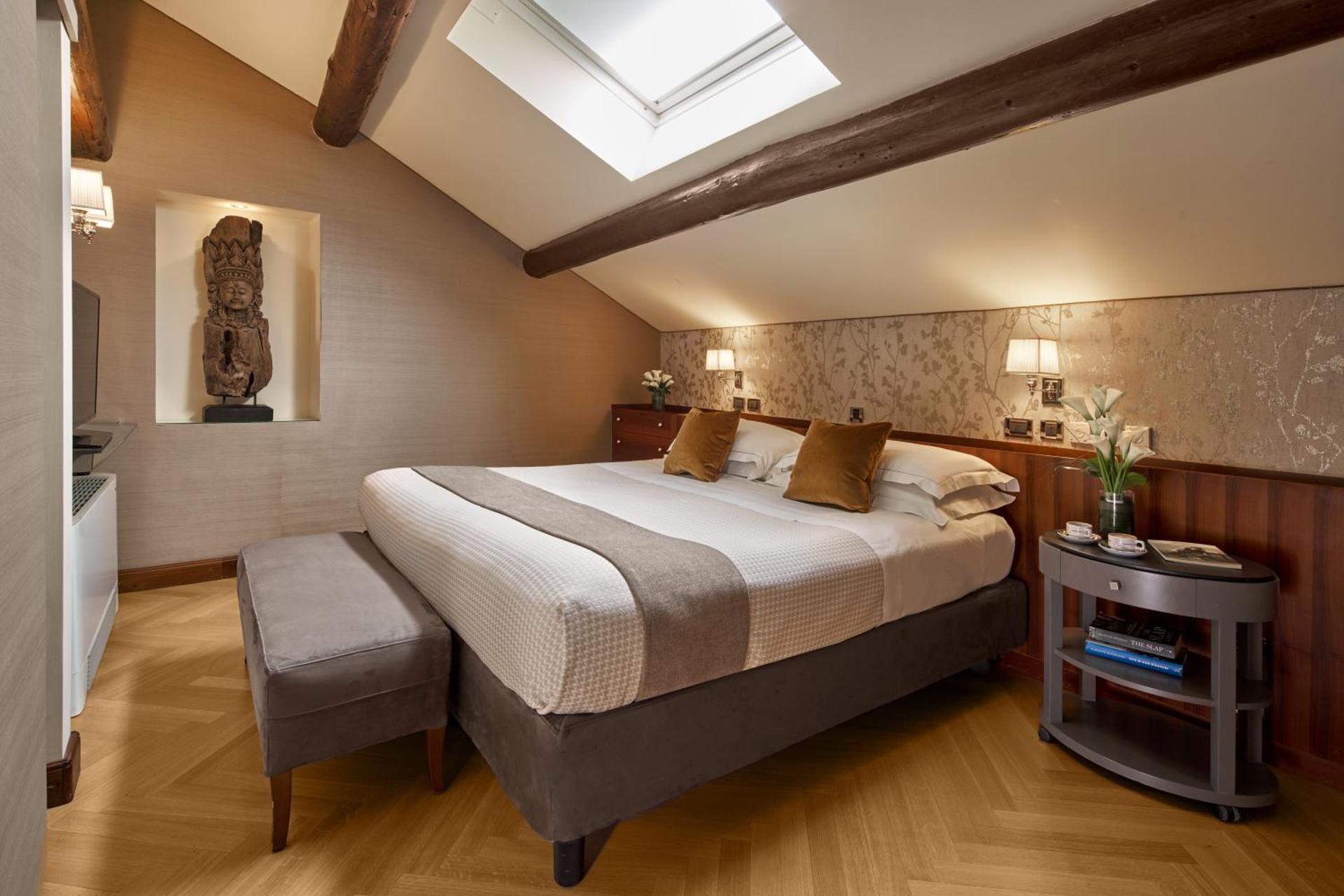 Hotel Accademia - Photo 57