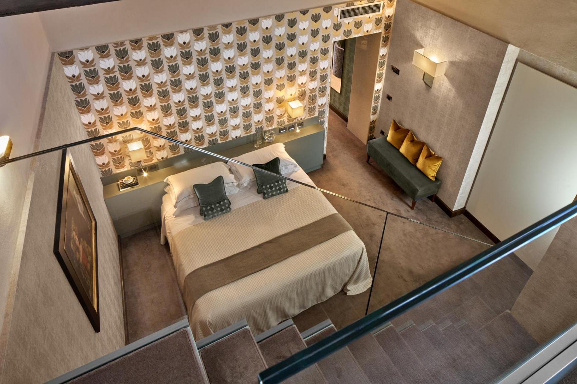 Hotel Accademia - Photo 12