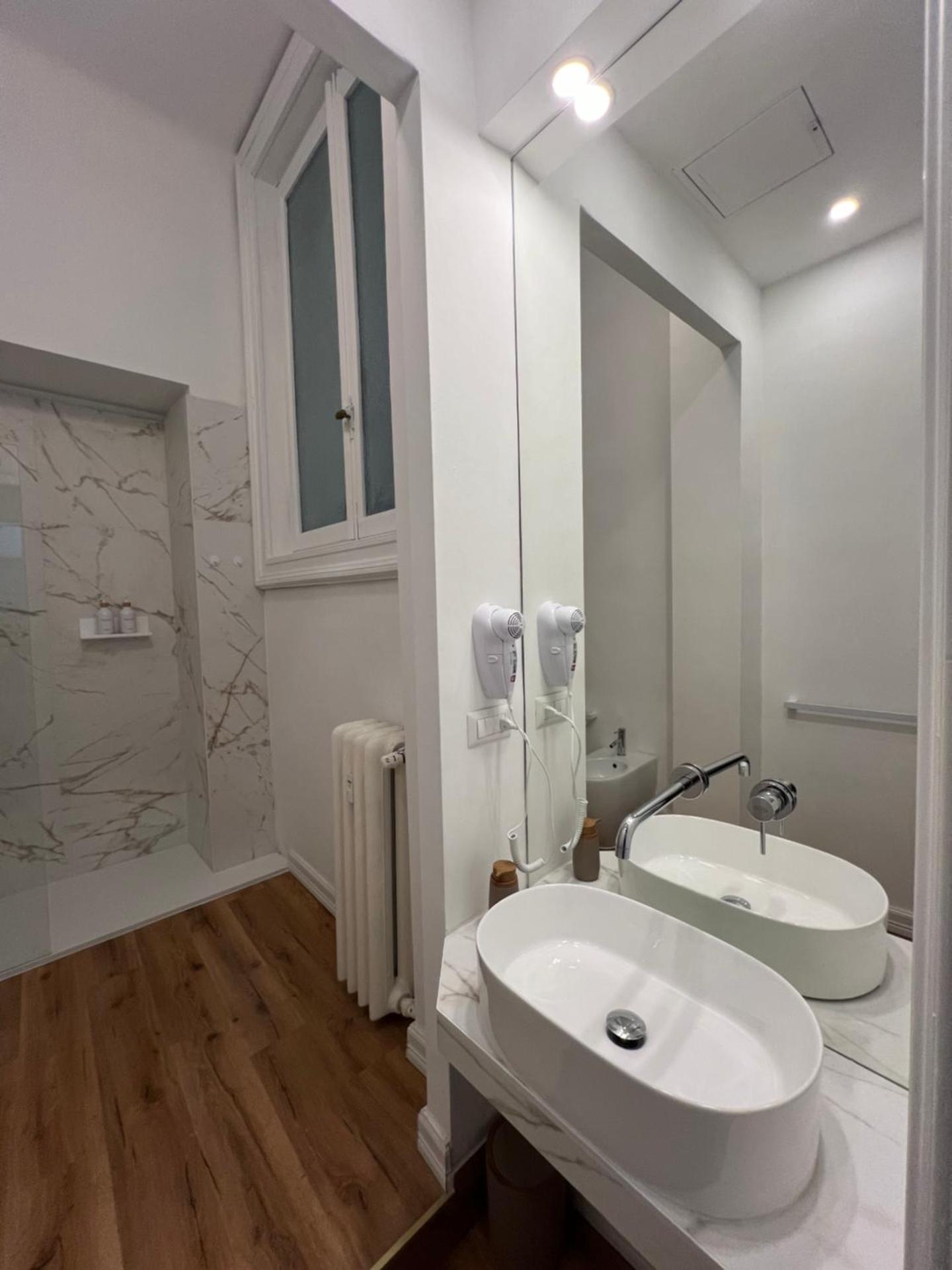 Turin Central Cavour - Photo 10