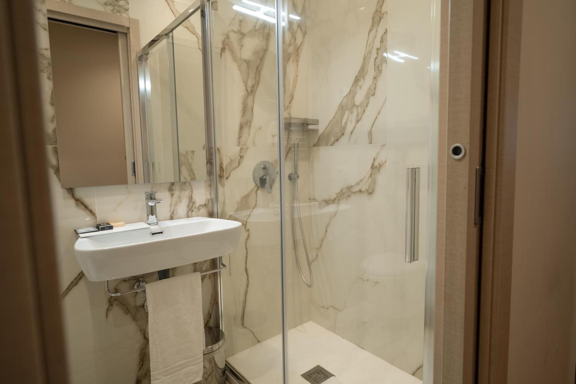 Plaza Hotel Catania - Photo 5