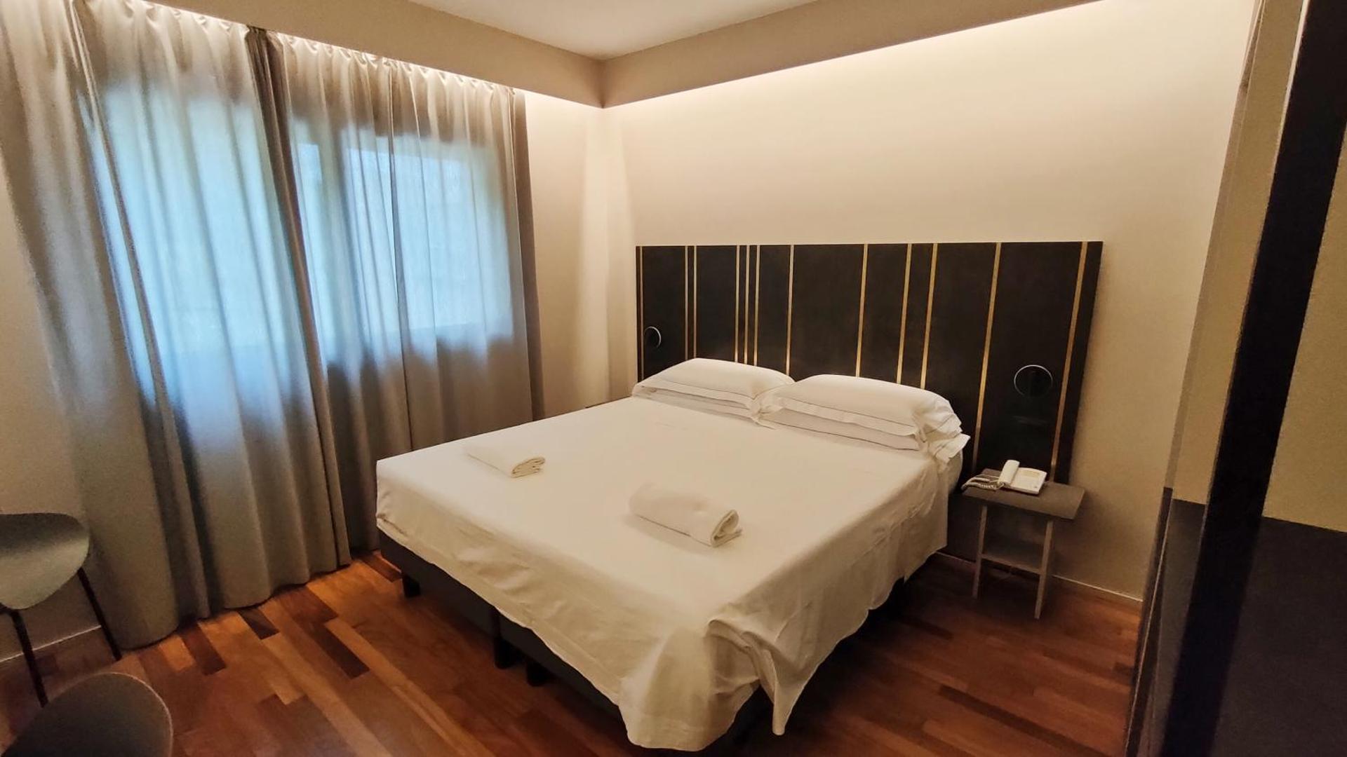 Plaza Hotel Catania - Photo 15