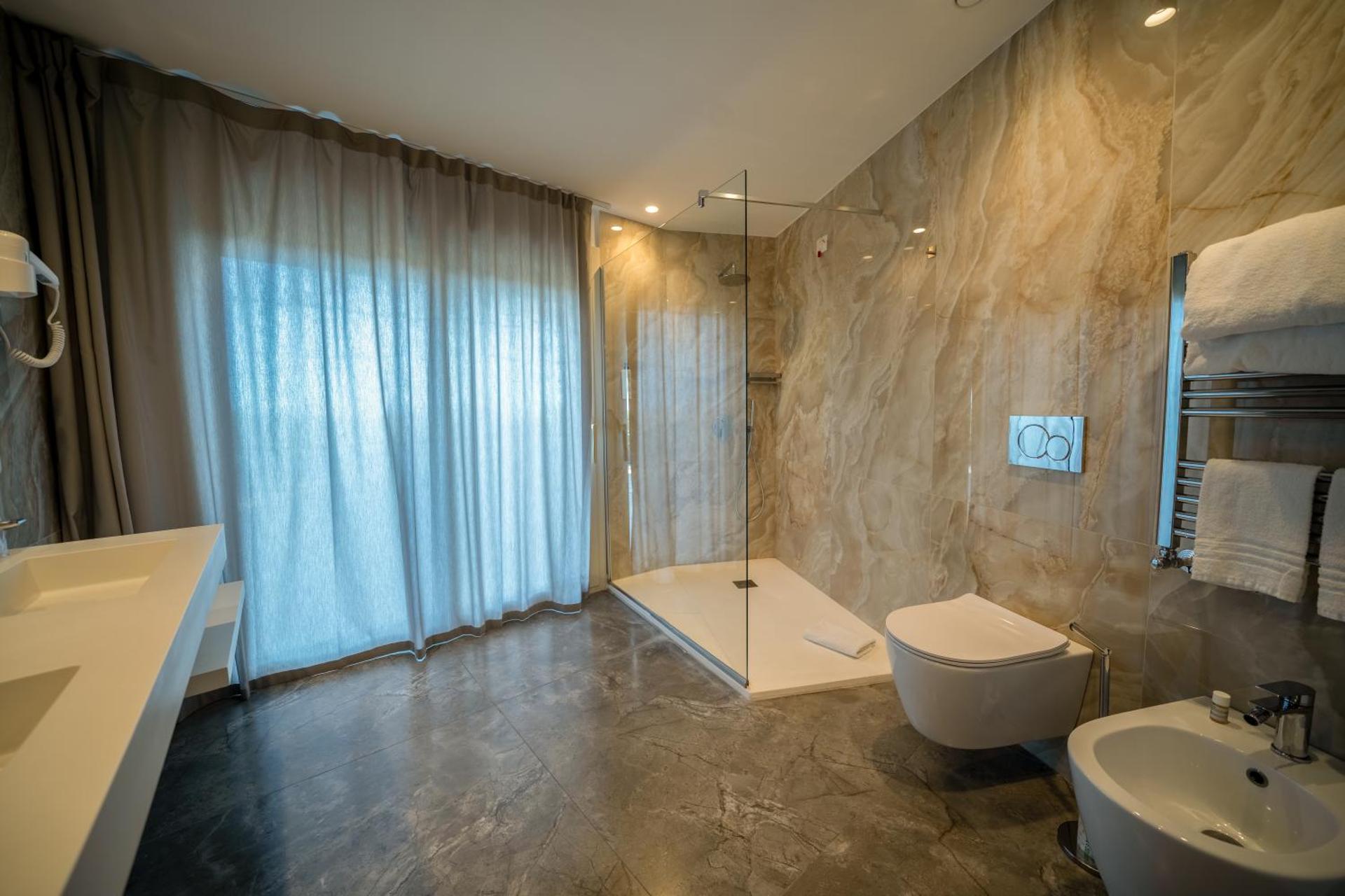 Plaza Hotel Catania - Photo 19