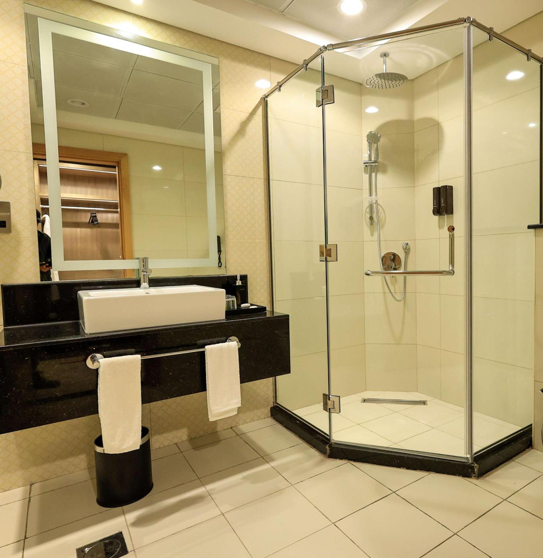 Best Western Premier M Four Hotel - Photo 16