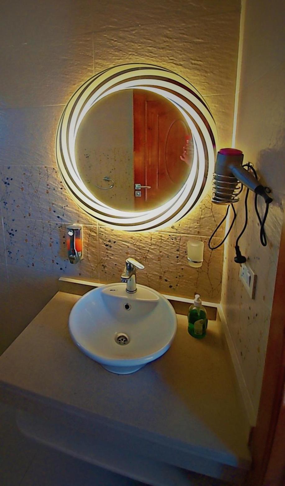 Golden Grand Museum Hotel - Photo 30