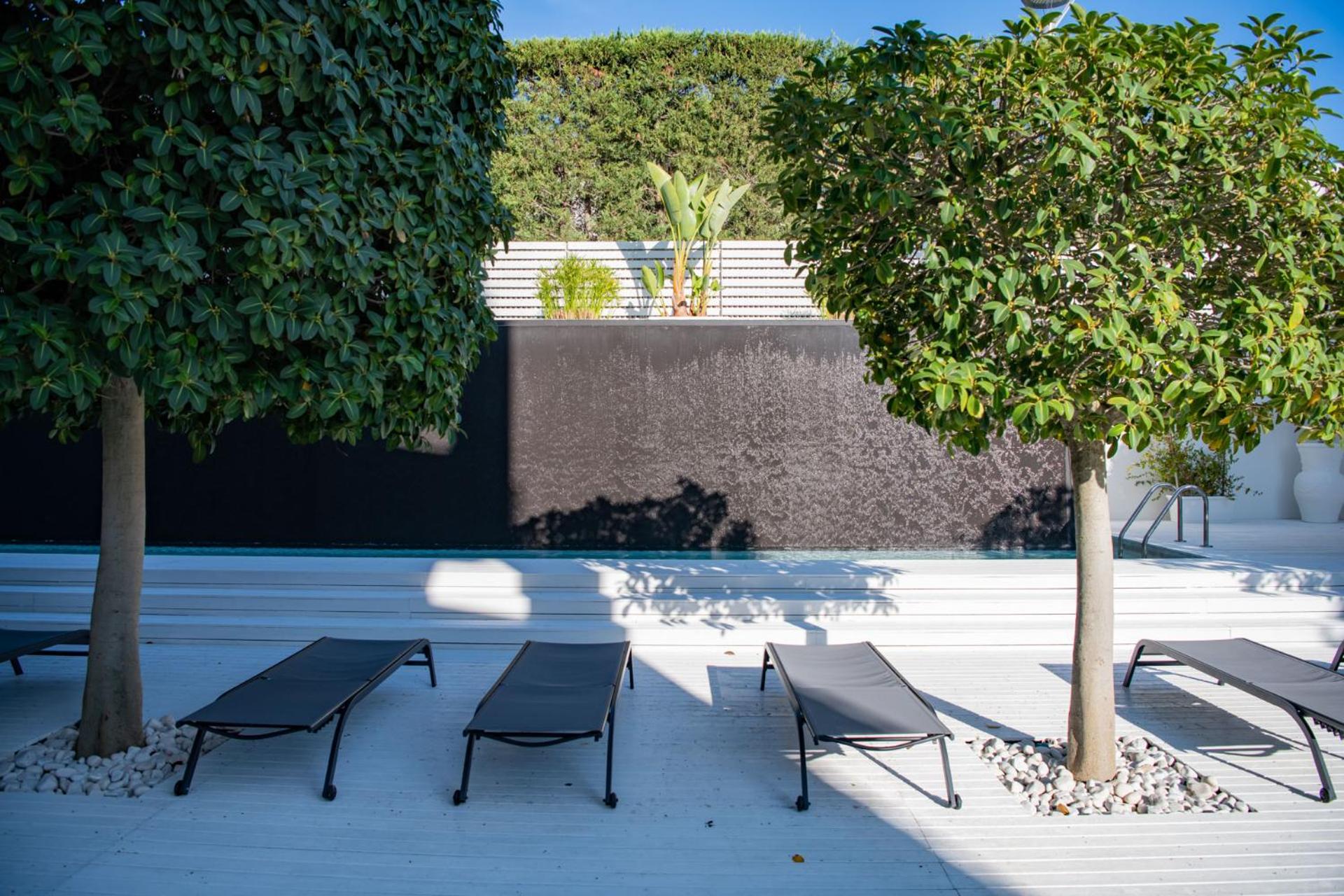 White Hotel - Photo 138