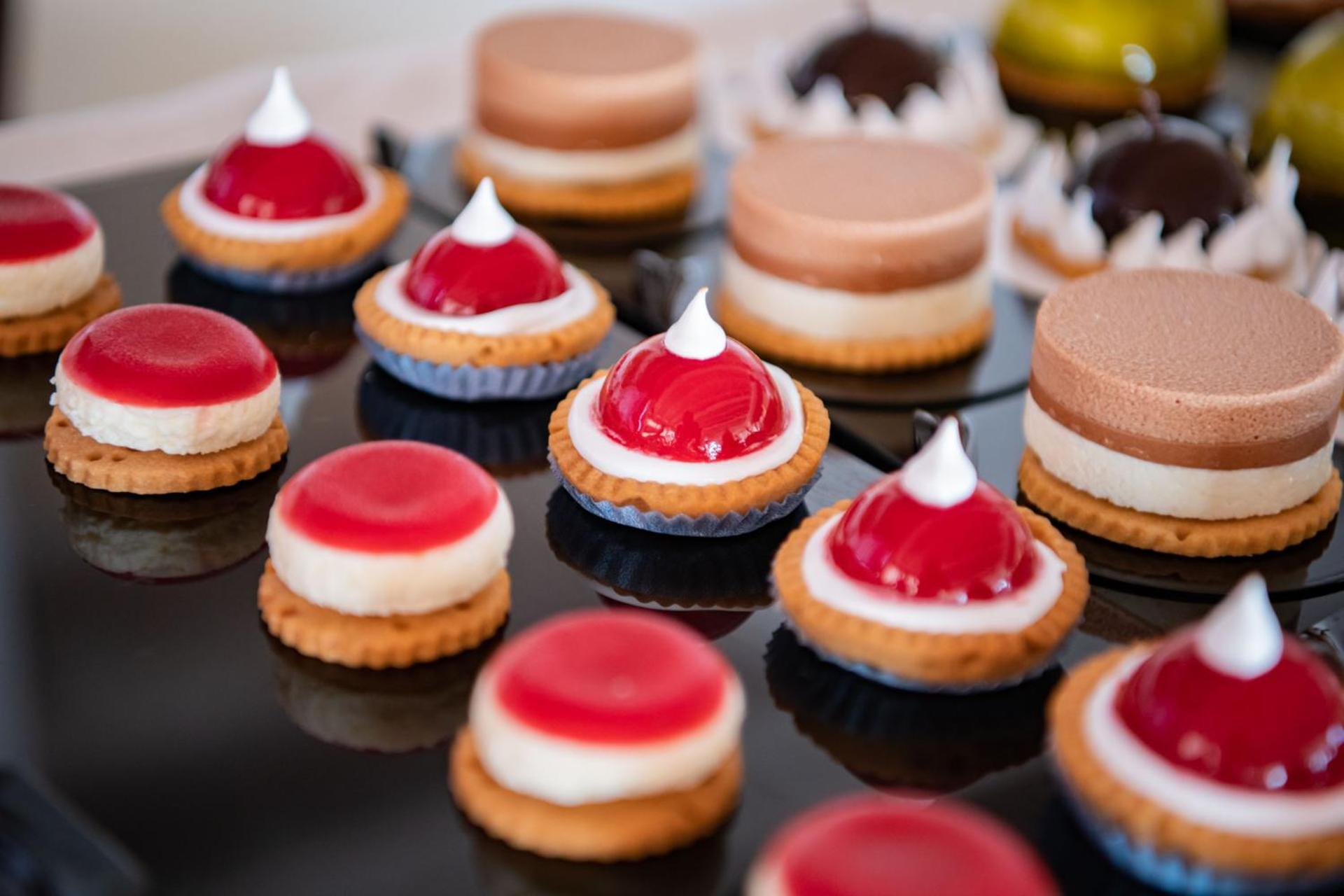 White Hotel - Photo 141