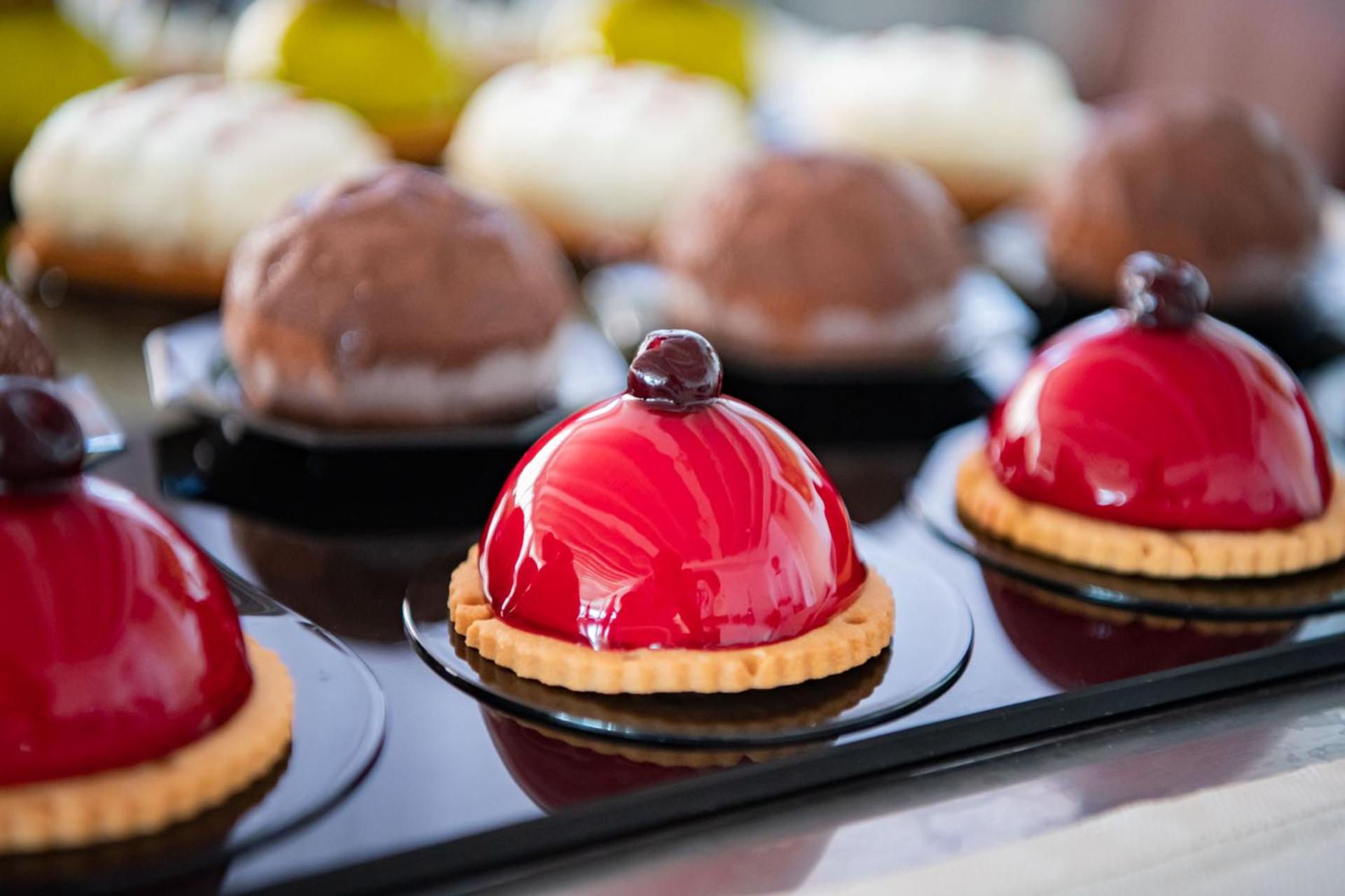 White Hotel - Photo 155