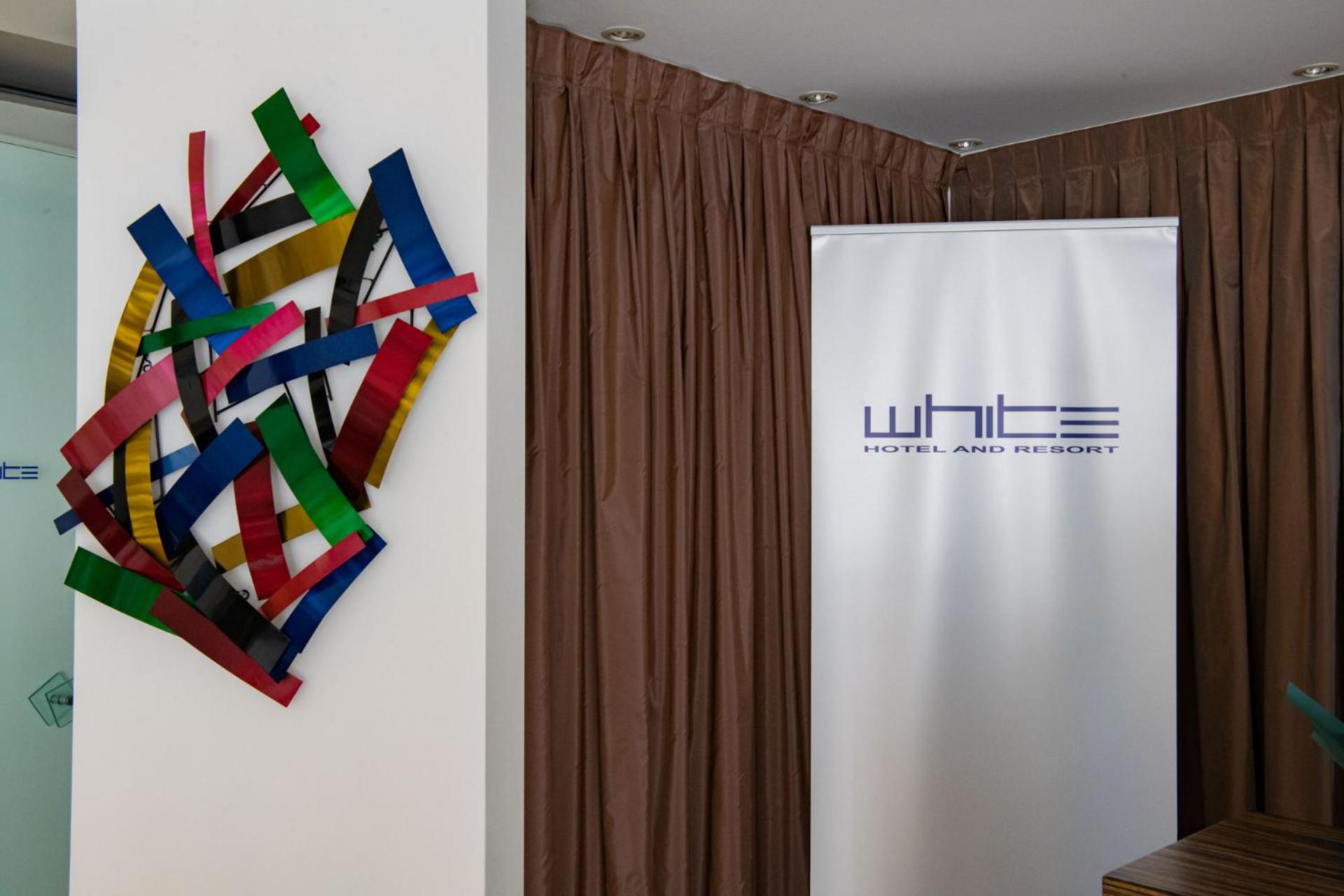 White Hotel - Photo 156