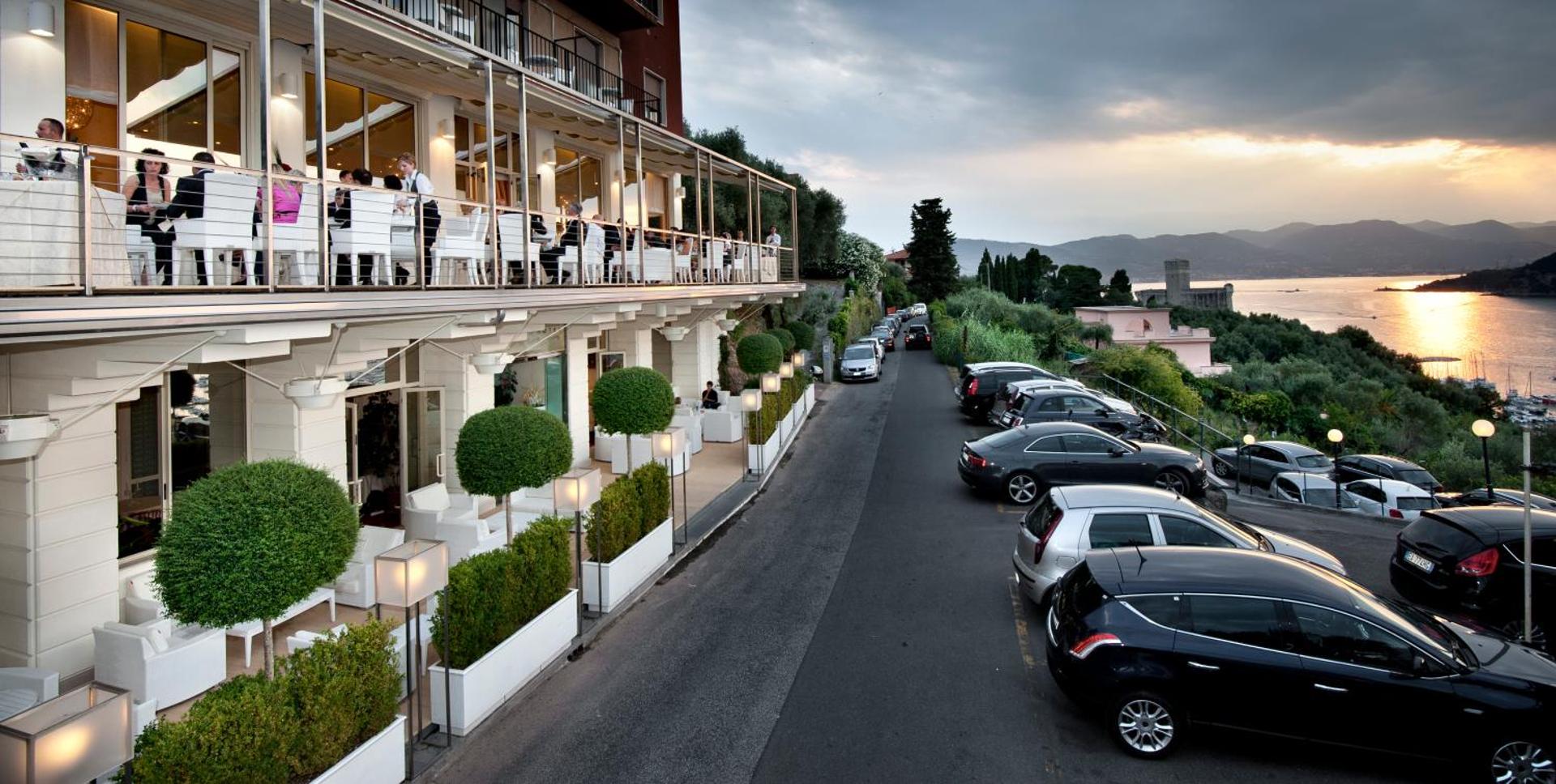 Europa Grand Hotel - Photo 10