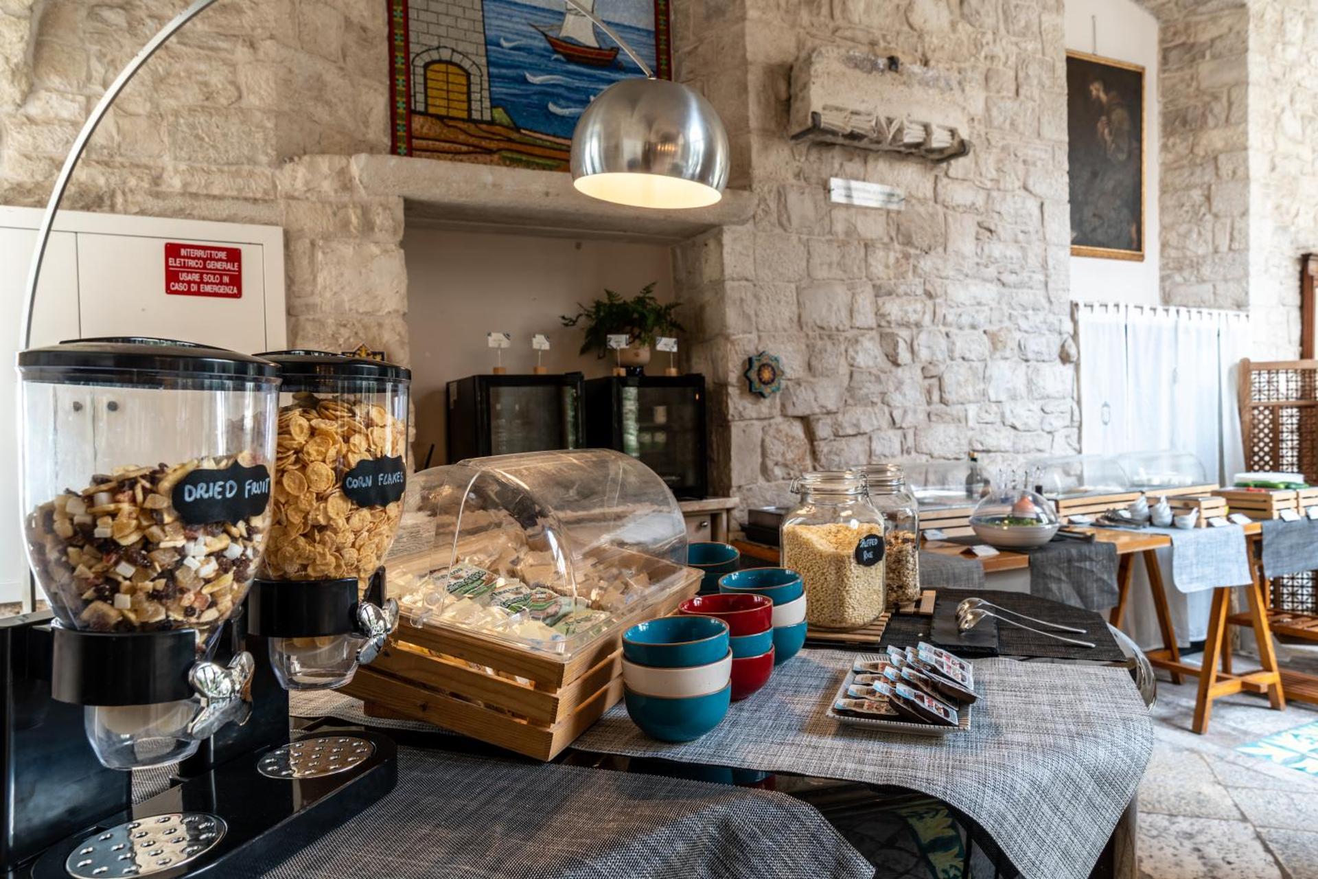 S. Martin Hotel - Photo 18