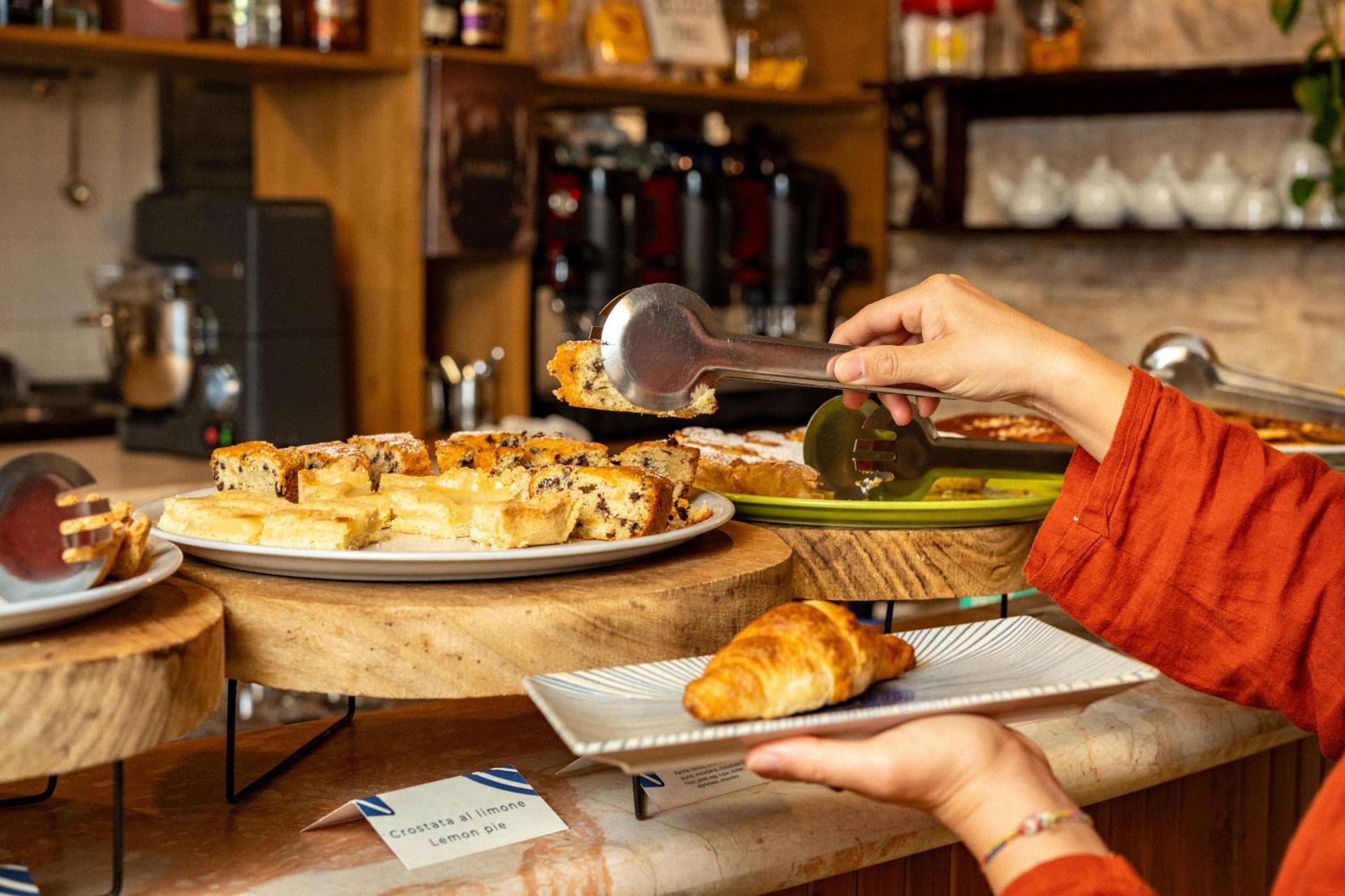 S. Martin Hotel - Photo 16