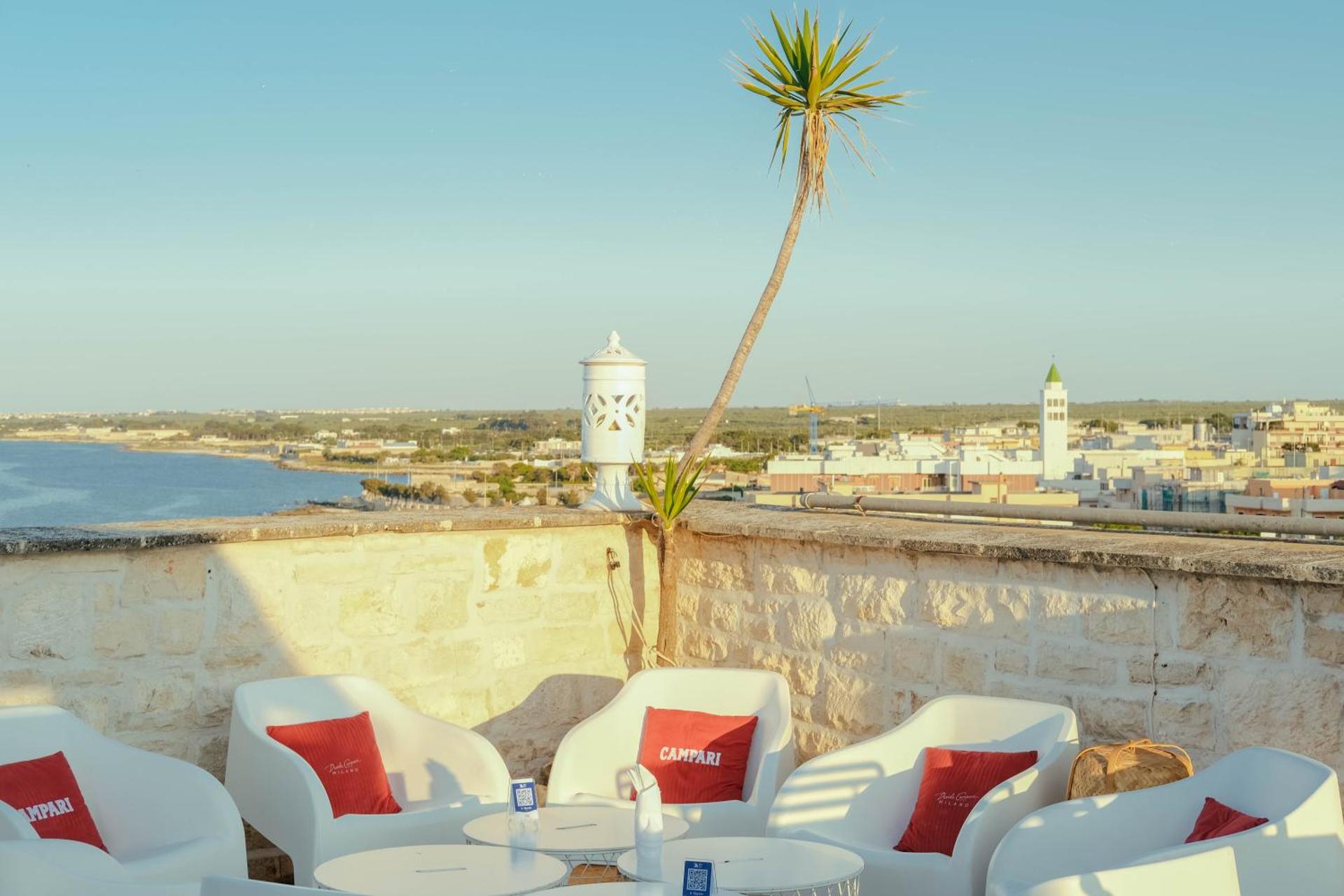 S. Martin Hotel - Photo 4