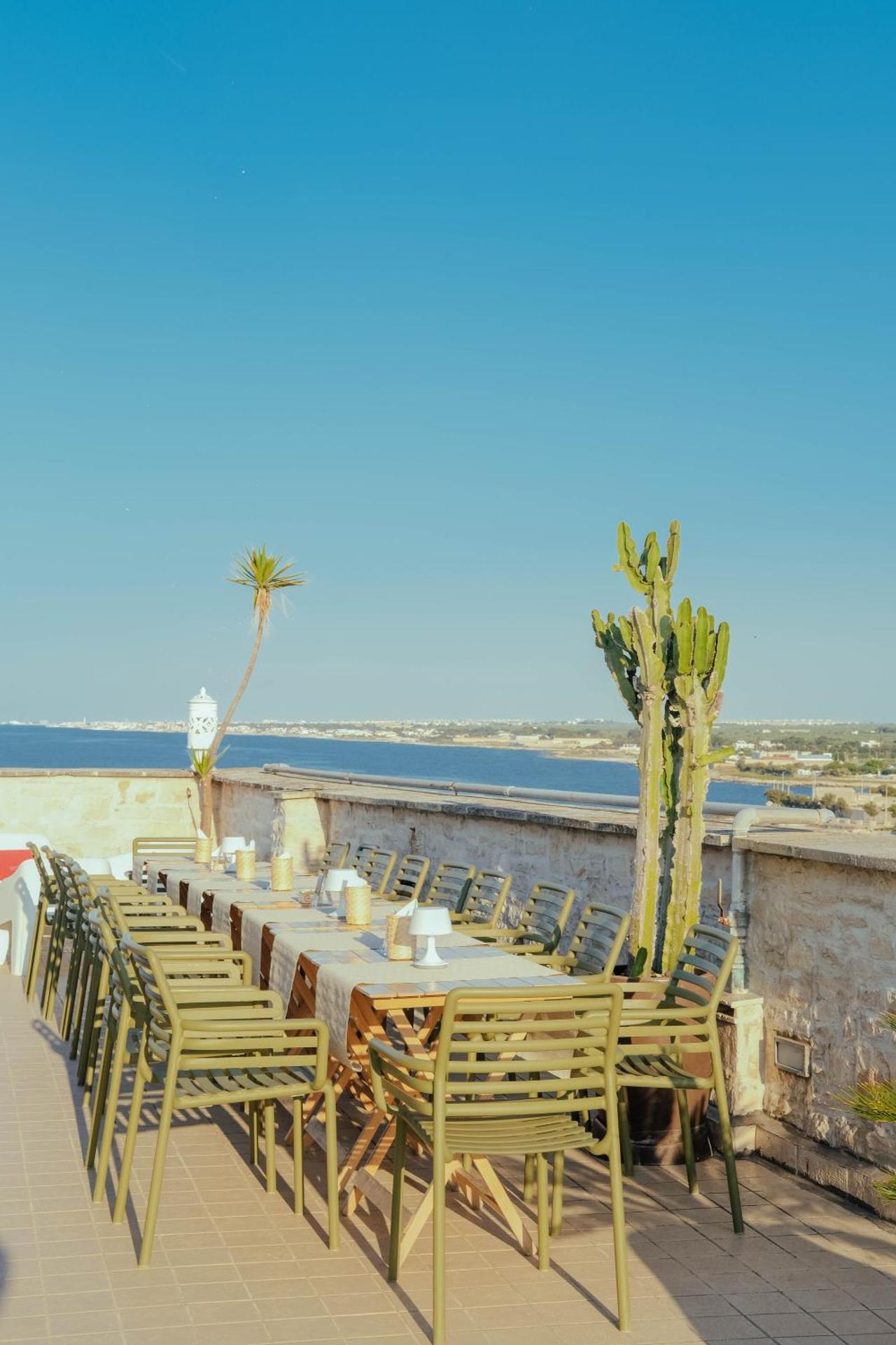 S. Martin Hotel - Photo 40