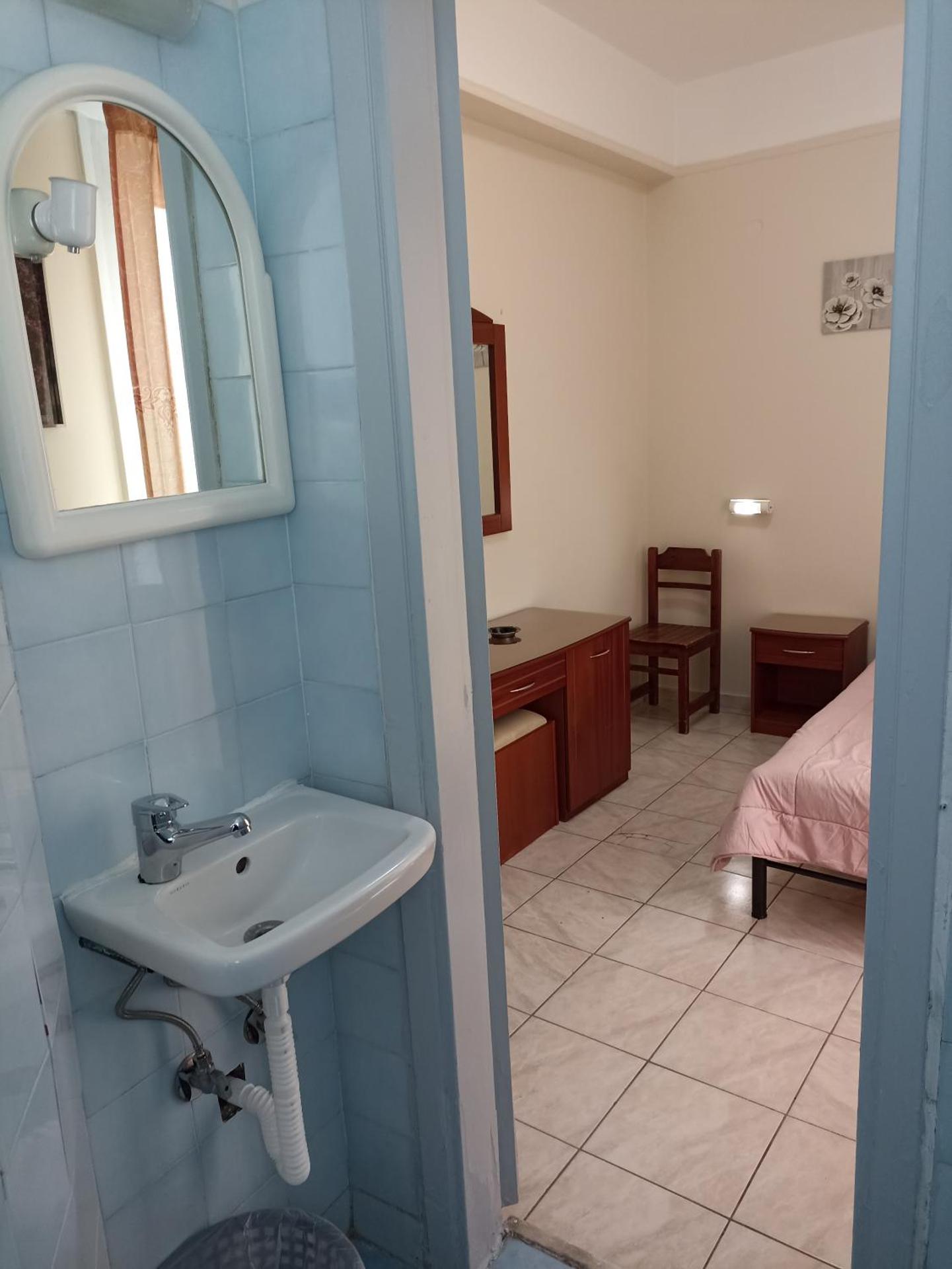 Elite Hotel - Photo 9