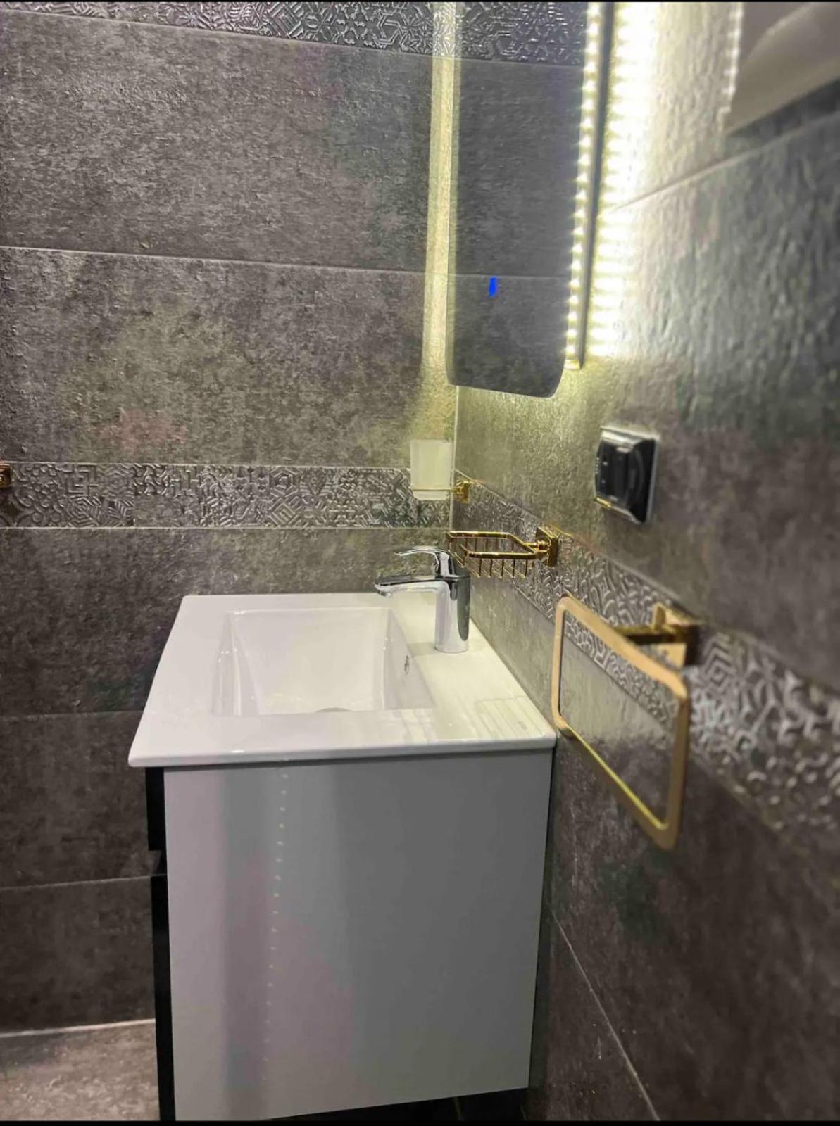 Elite Boutique Hotel - Photo 36