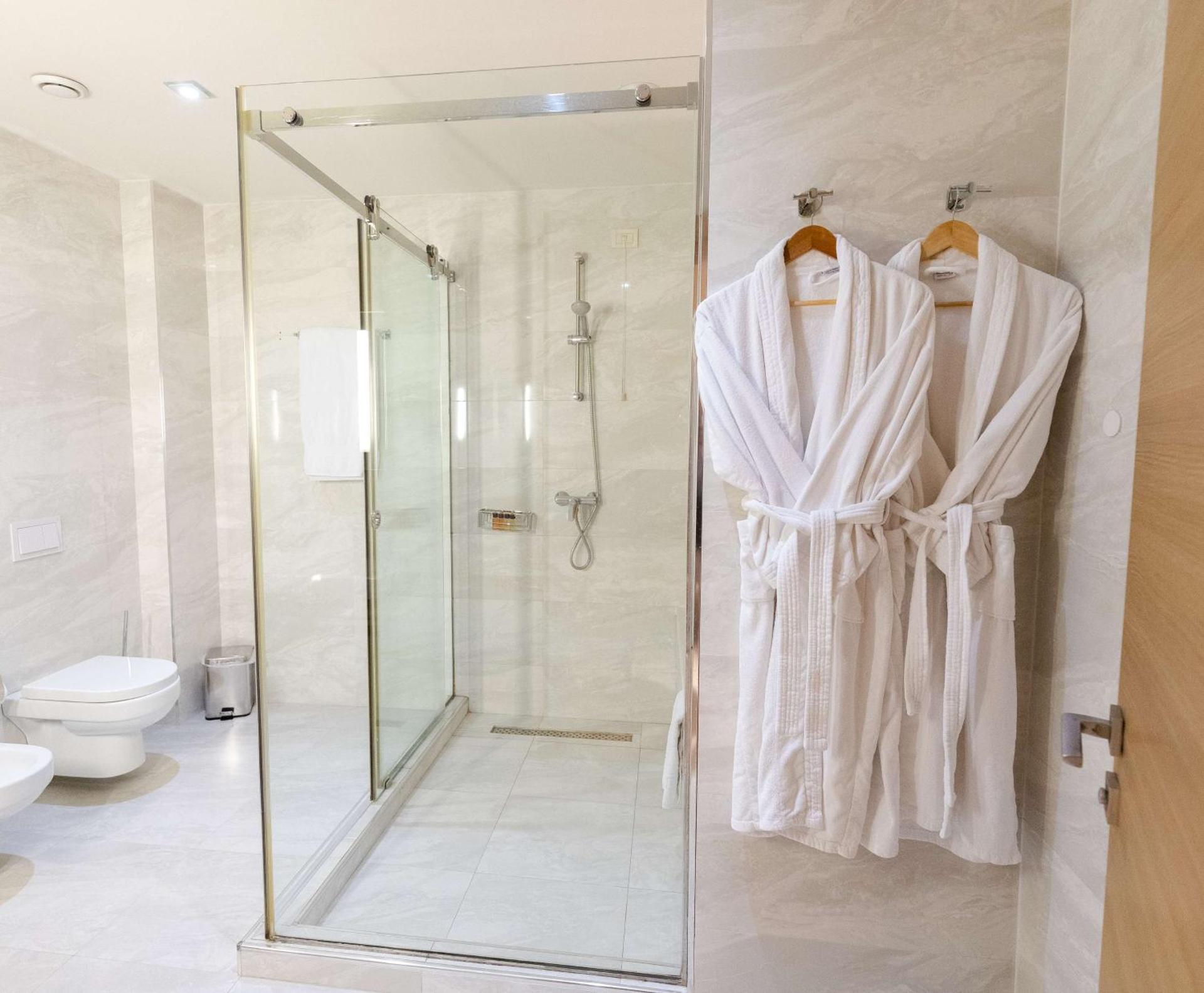 Best Western Premier Ark Hotel - Photo 61