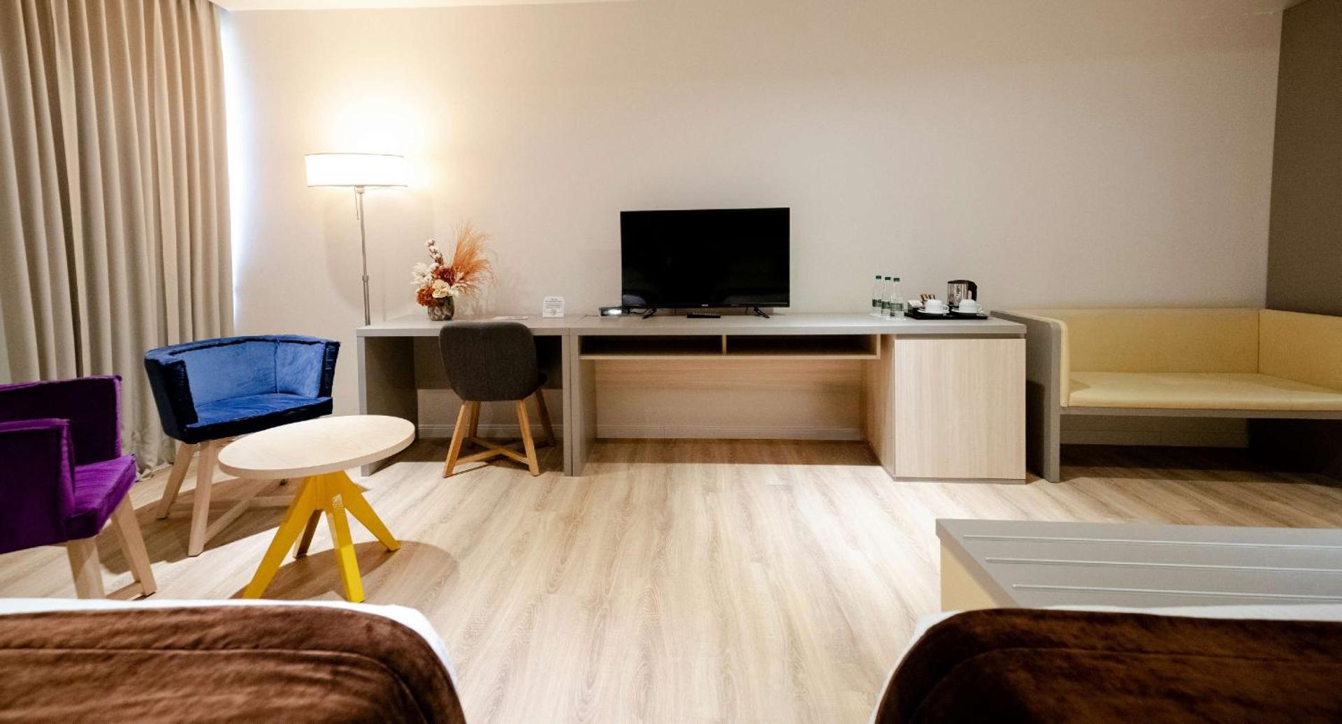 Best Western Premier Ark Hotel - Photo 4