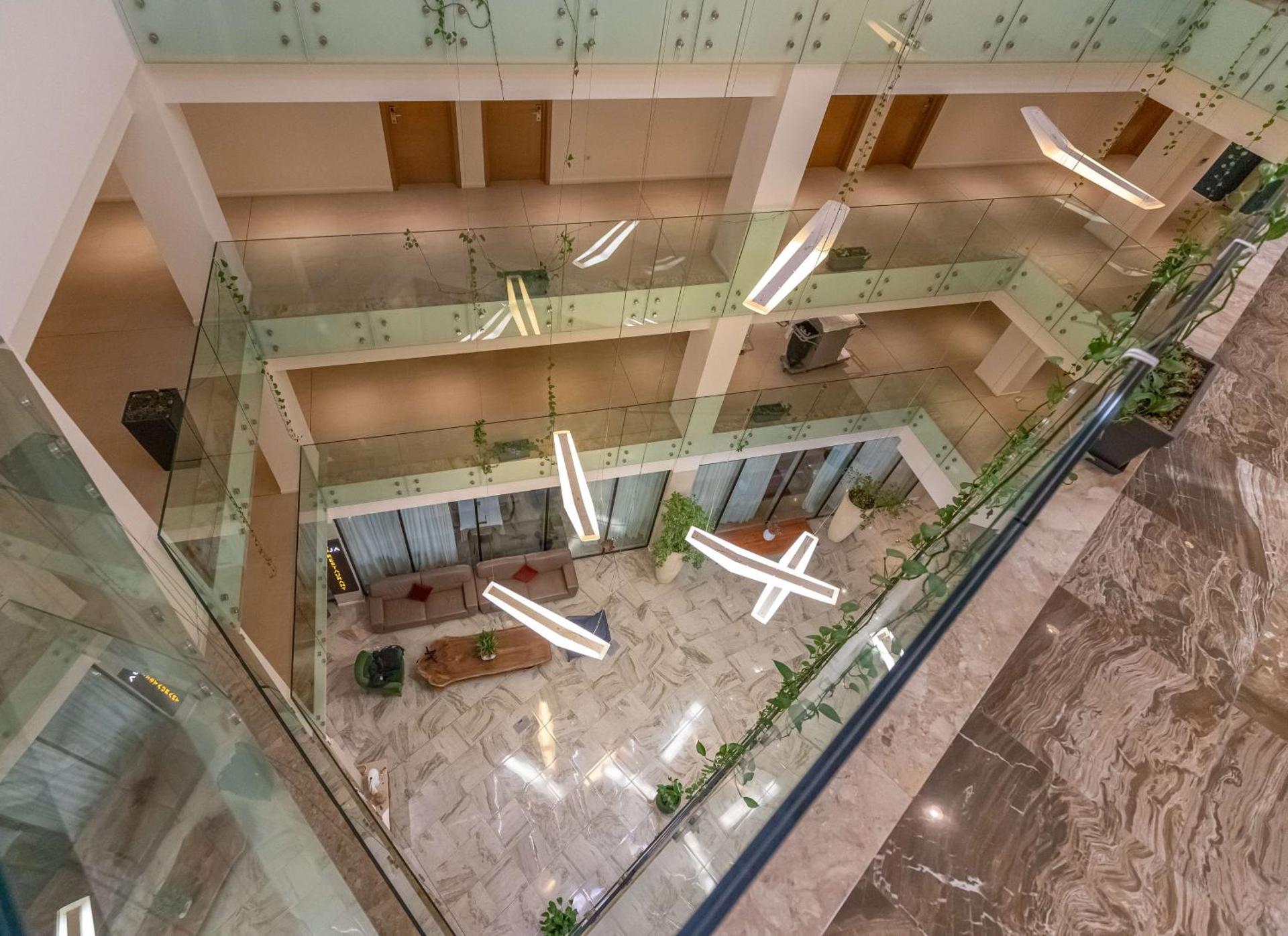 Best Western Premier Ark Hotel - Photo 98